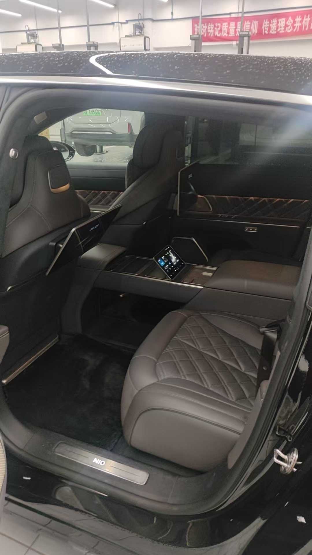 NIO ET9 2025 immagine di auto #11