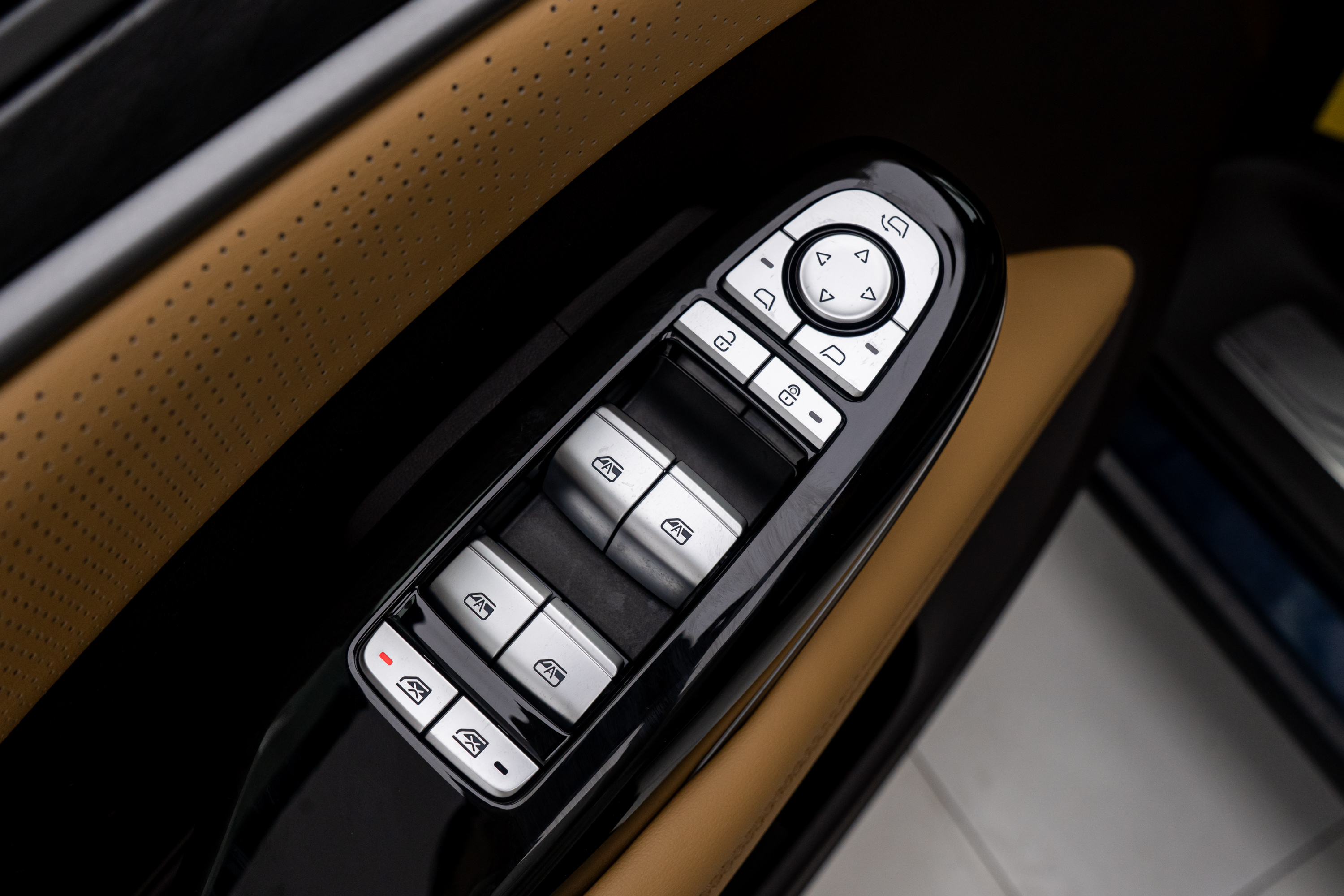 Denza D9 2025 #11 Denza D9 2025 immagine di auto #11