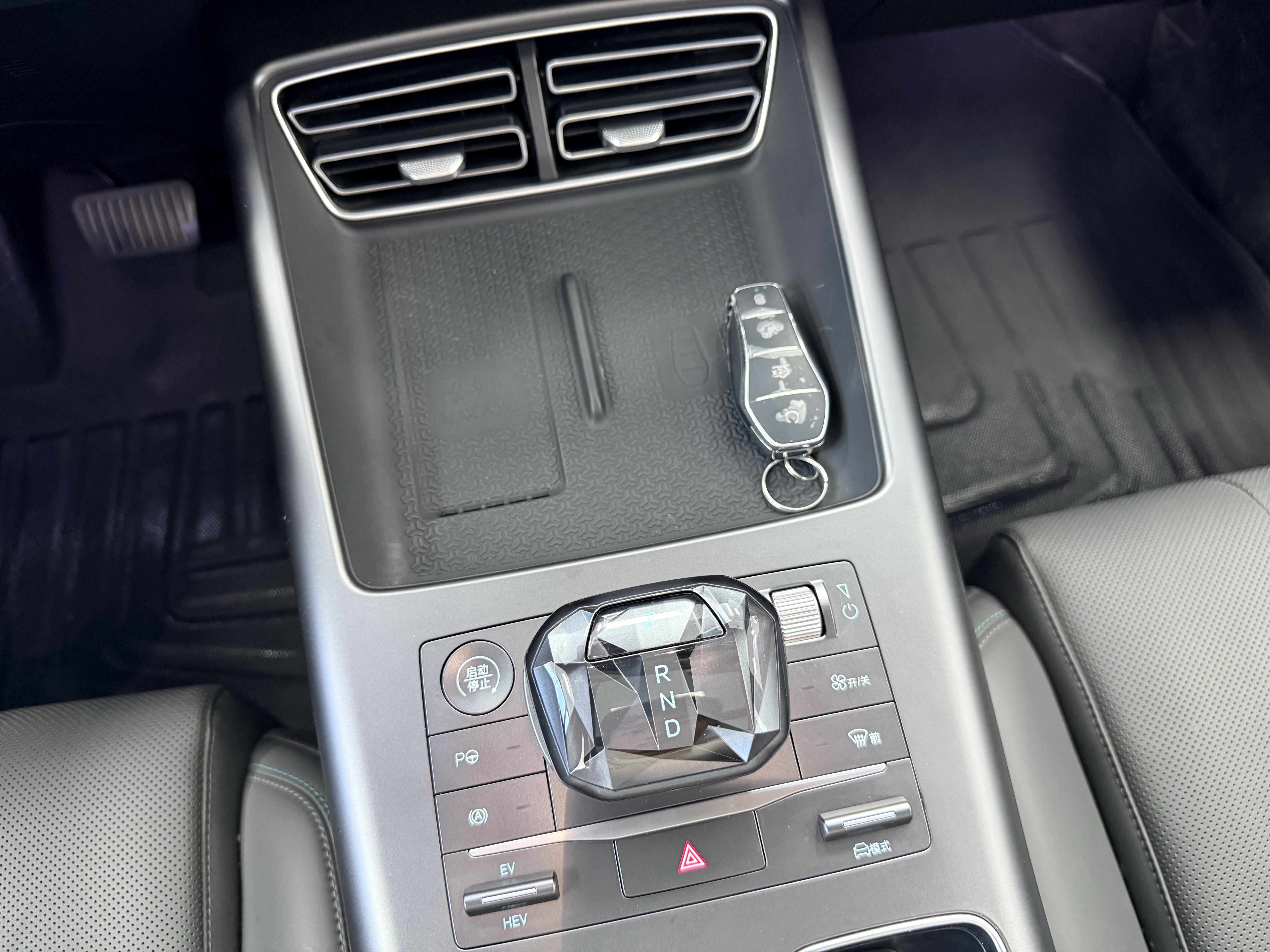 BYD Song Pro New Energy 2025 car image #11