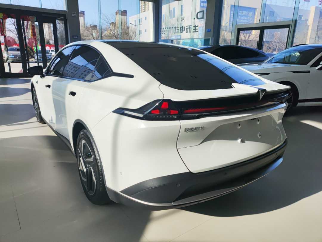 Deepal L07 2025 car image #11