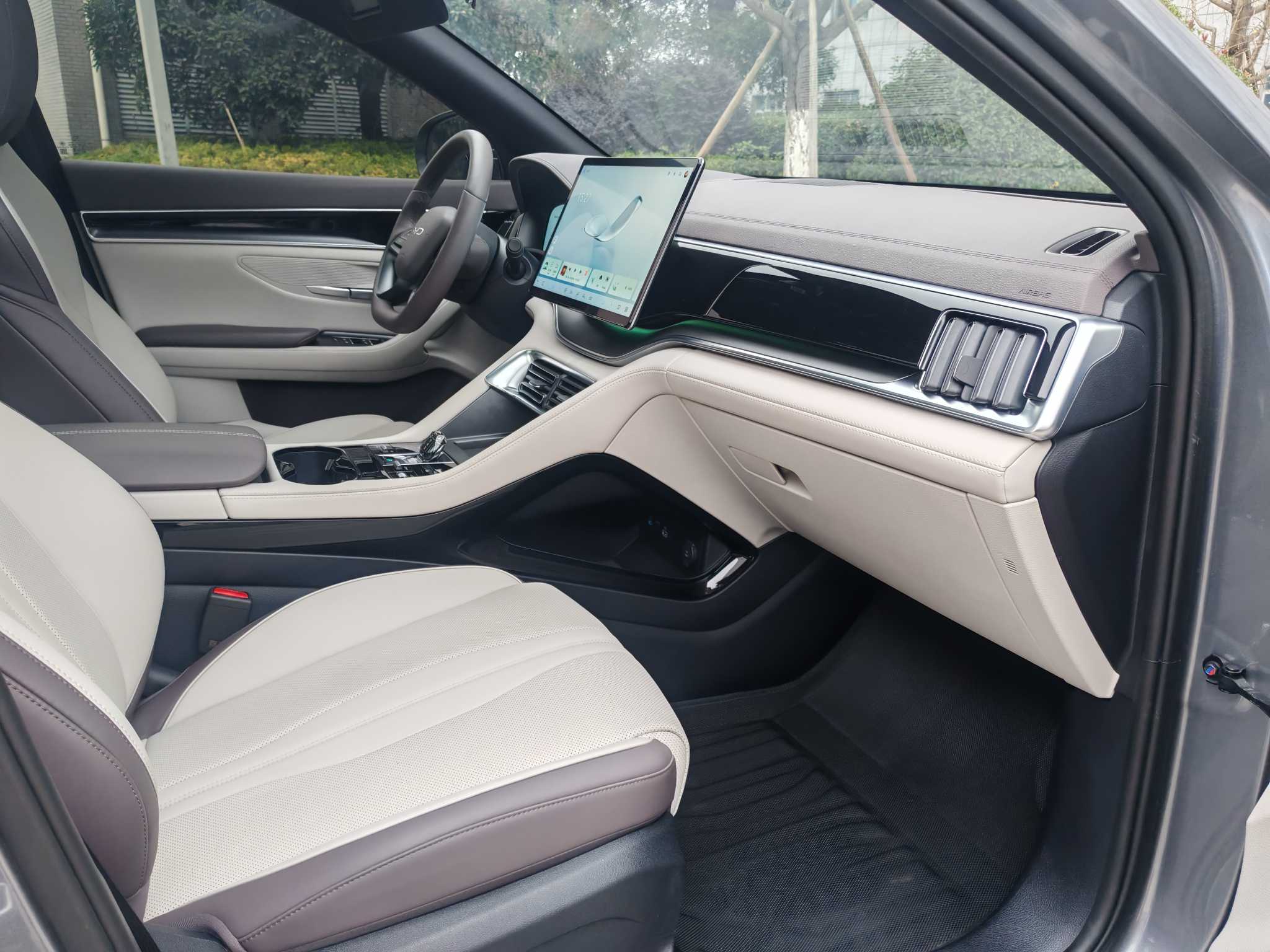 BYD Song Plus New Energy 2025 car image #11