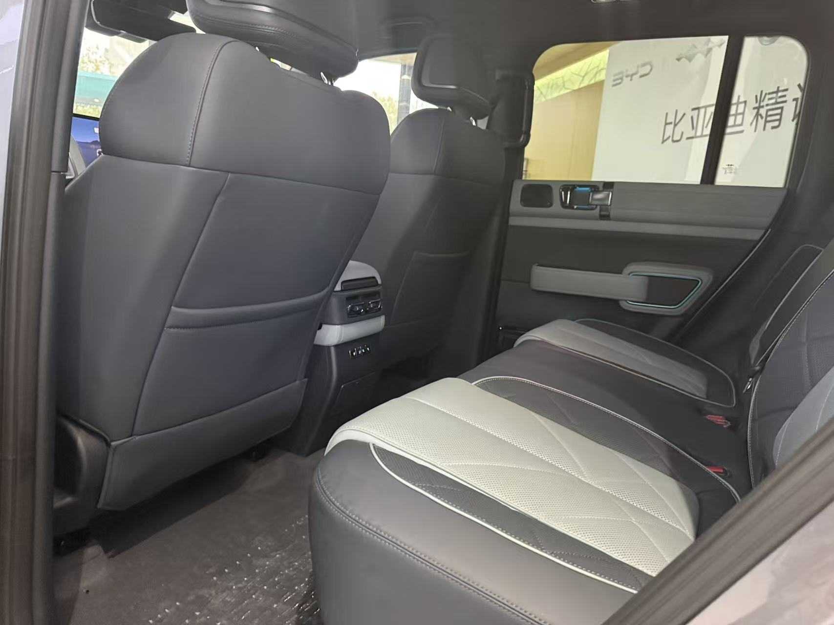 FangChengBao Leopard 5 2025 car image #11