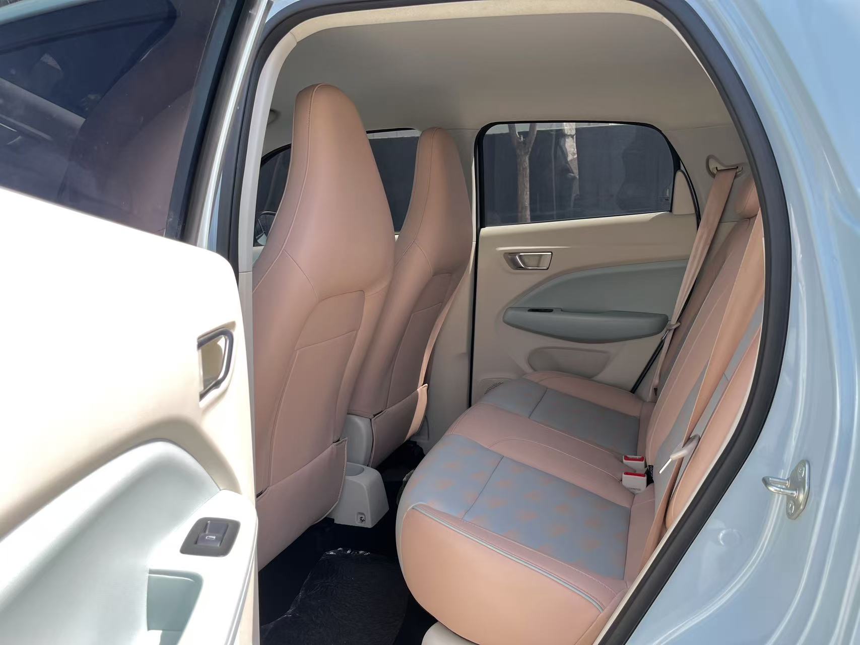 零跑汽车 零跑T03 2024 汽车图片 #11