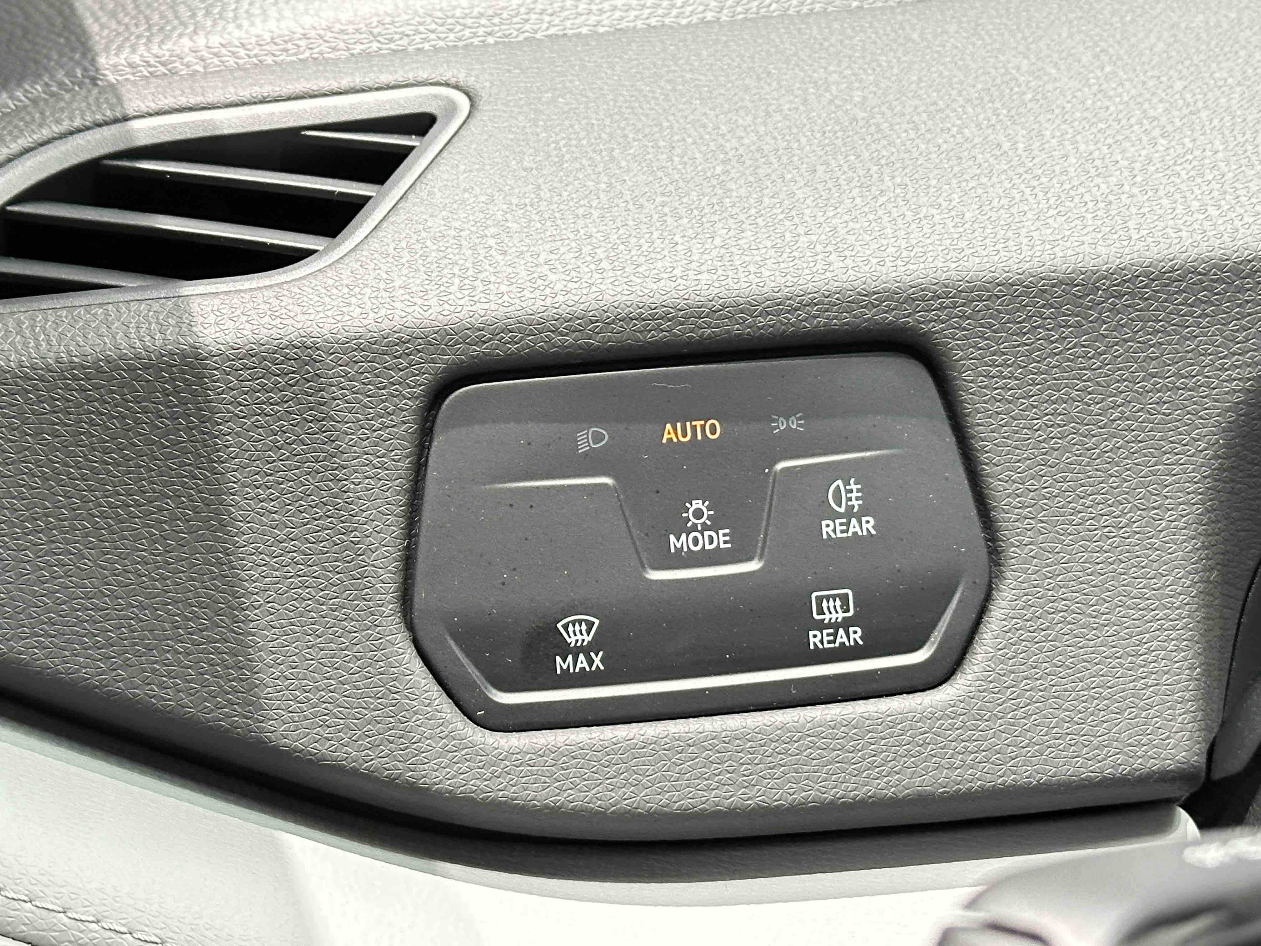 Volkswagen ID.3 2025 car image #11