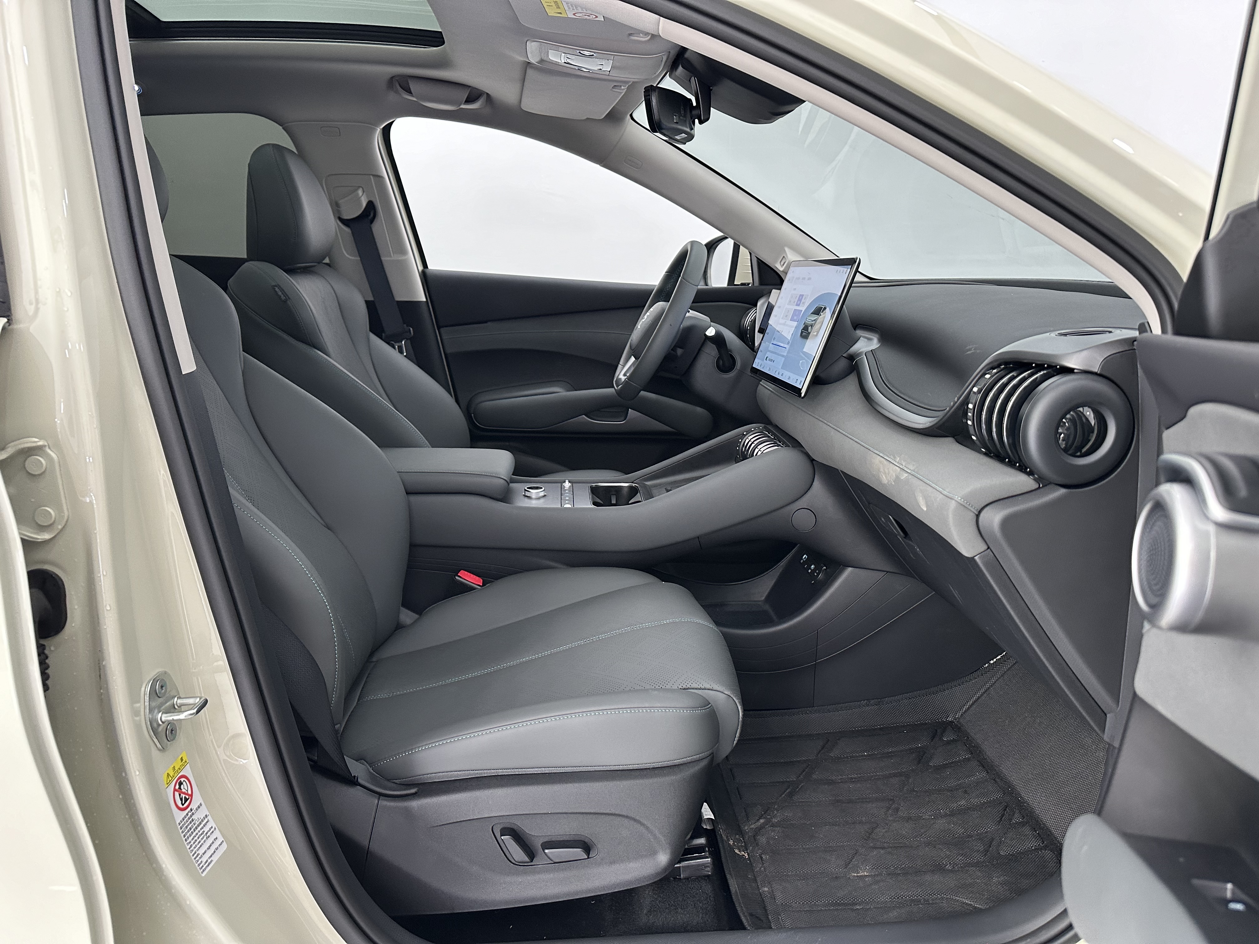 BYD Yuan Plus 2025 #11 BYD Yuan Plus 2025 car image #11