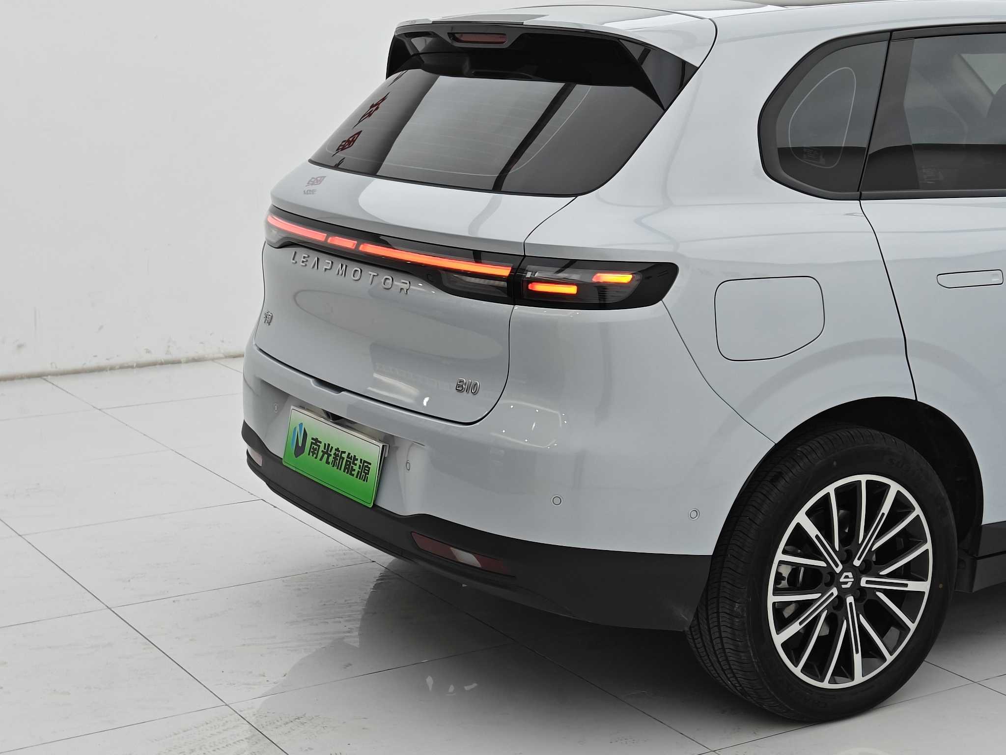 零跑汽车 零跑B10 2025 汽车图片 #11