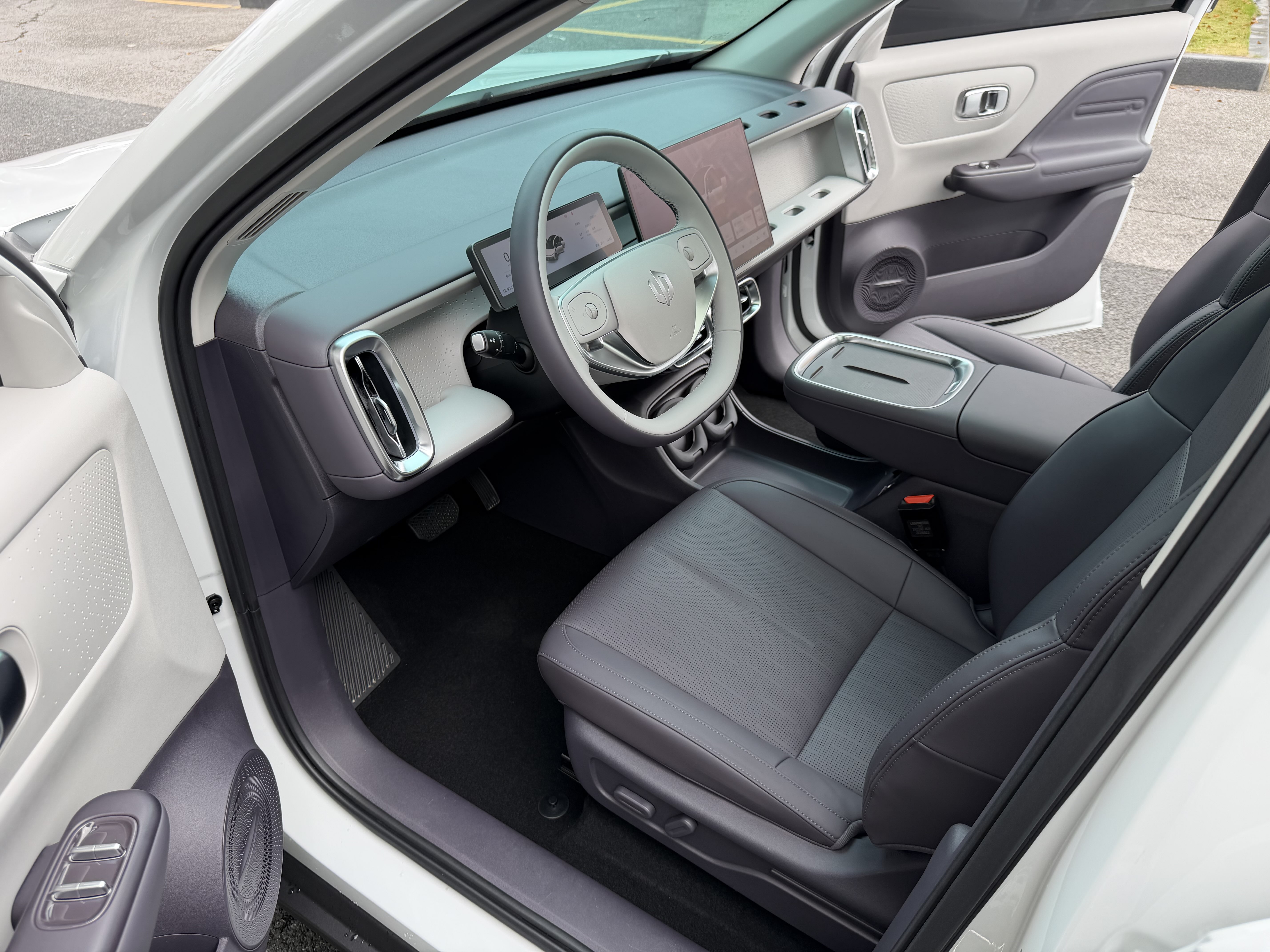 零跑汽车 零跑B10 2025 汽车图片 #11