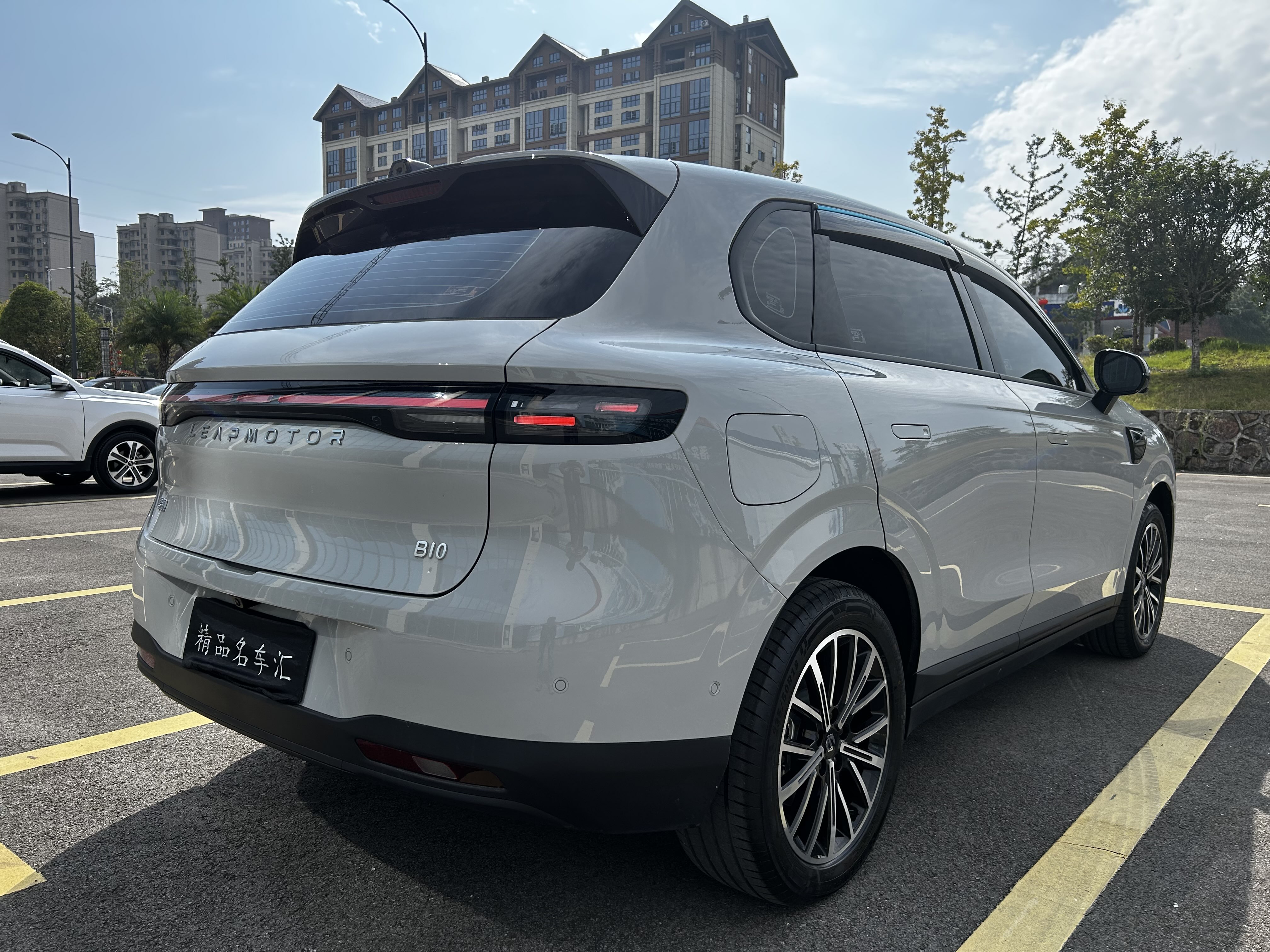 零跑汽车 零跑B10 2025 汽车图片 #11