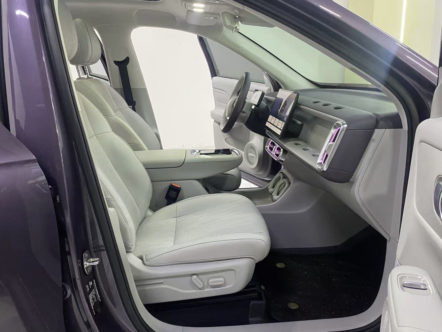 零跑汽车 零跑B10 2025 汽车图片 #11