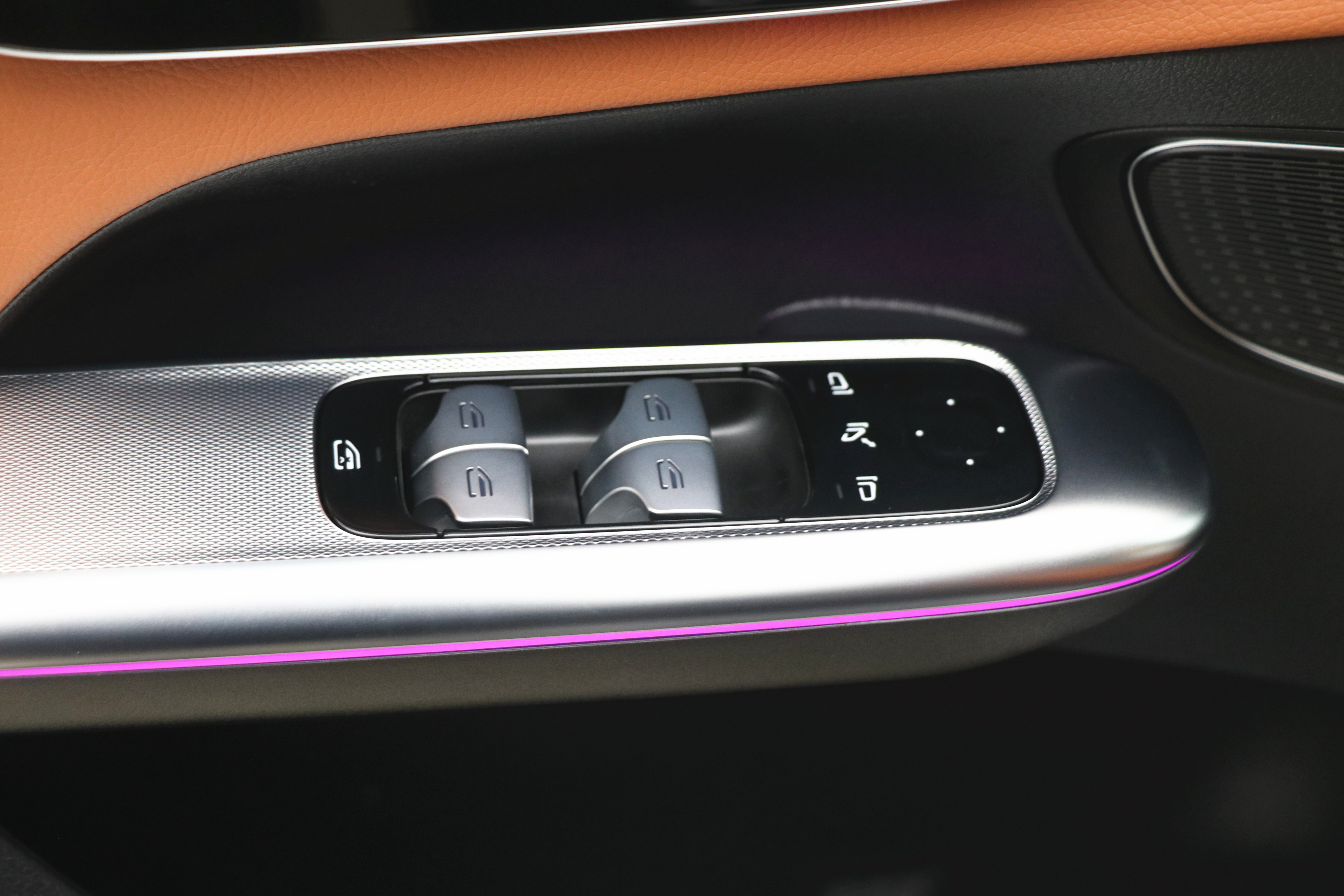 Mercedes-Benz GLC Class 2025 car image #11