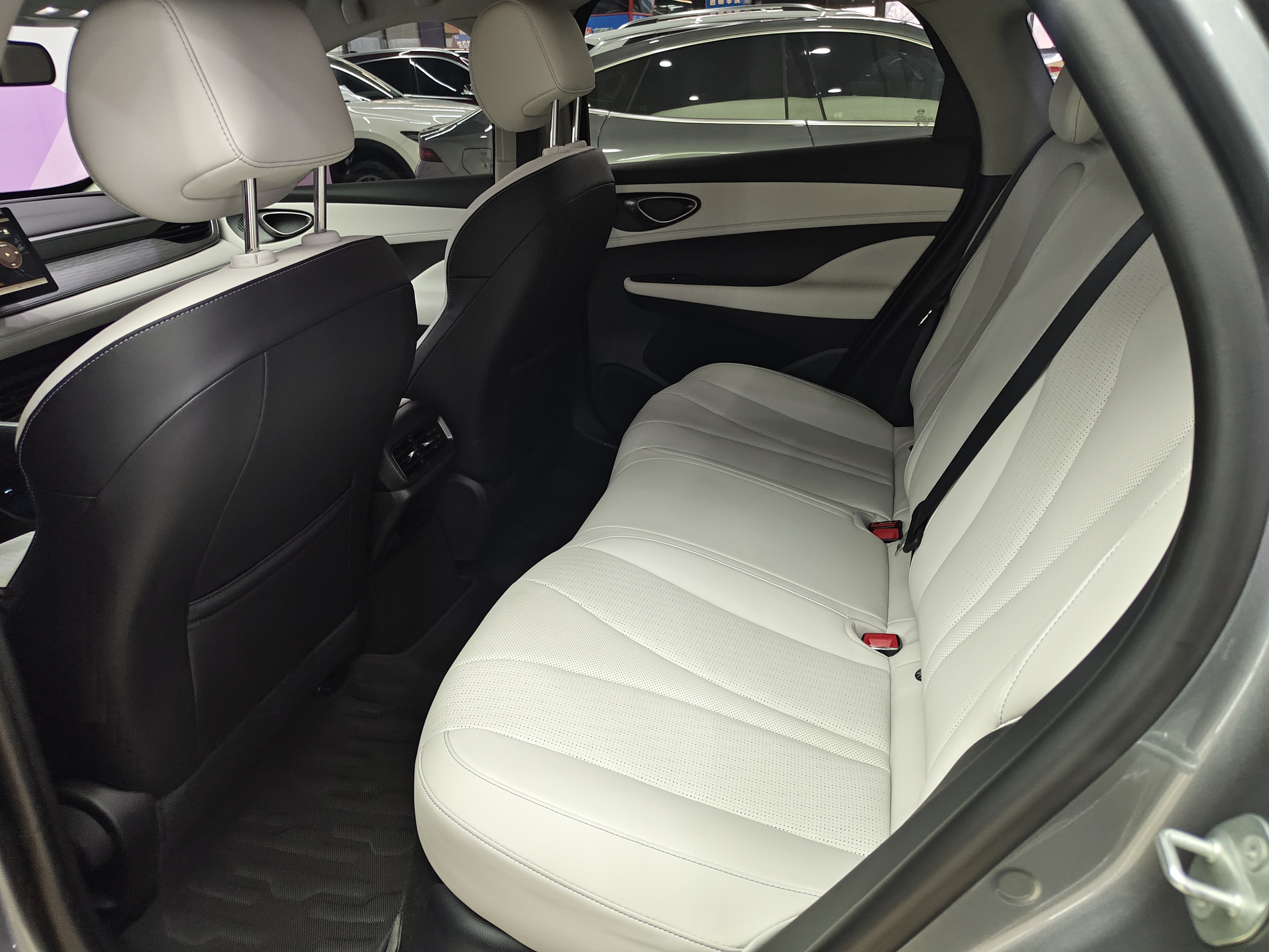 BYD Seal 05 DM-i 2025 car image #11