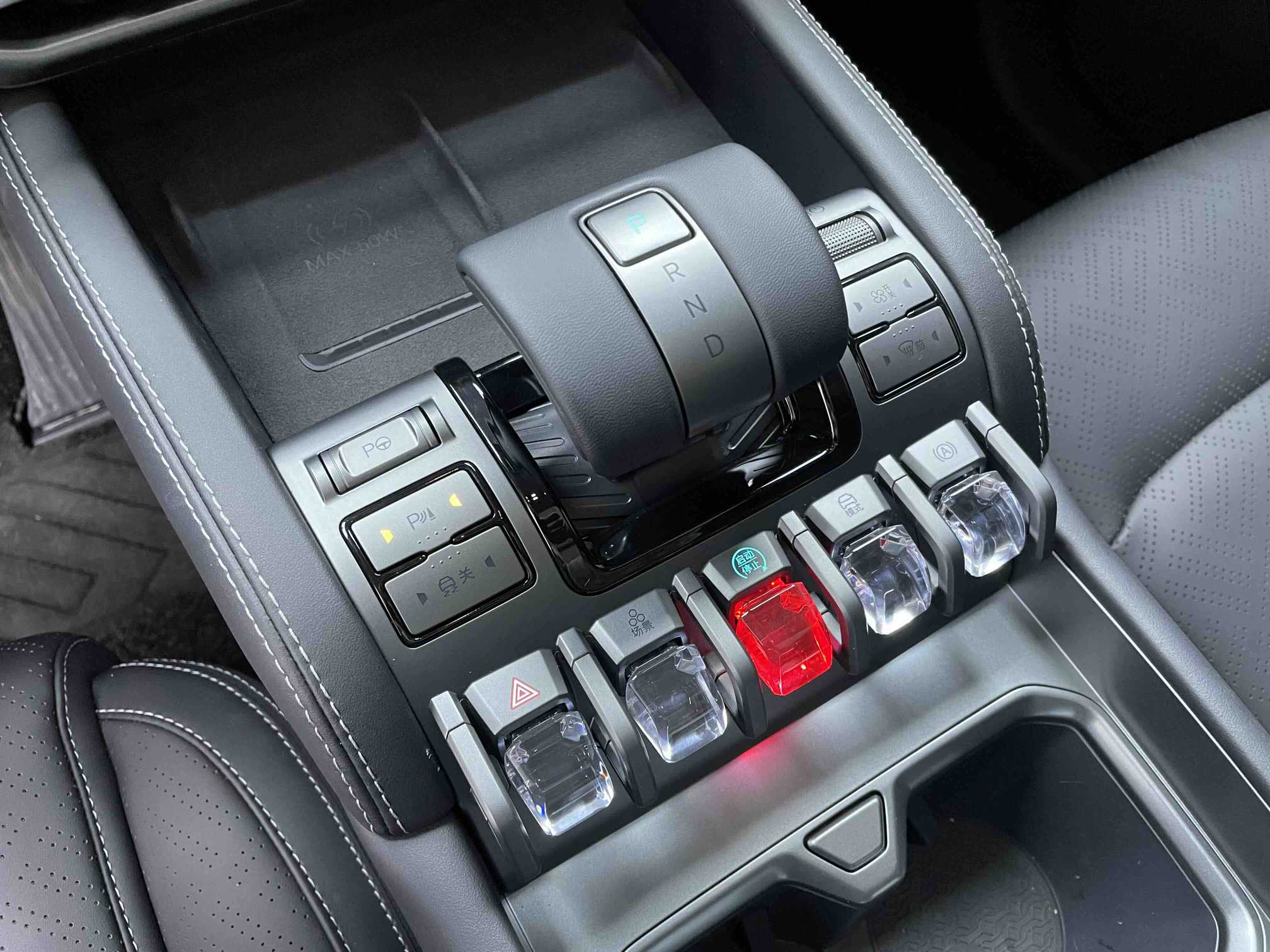 FangChengBao Tiger 3 2025 car image #11