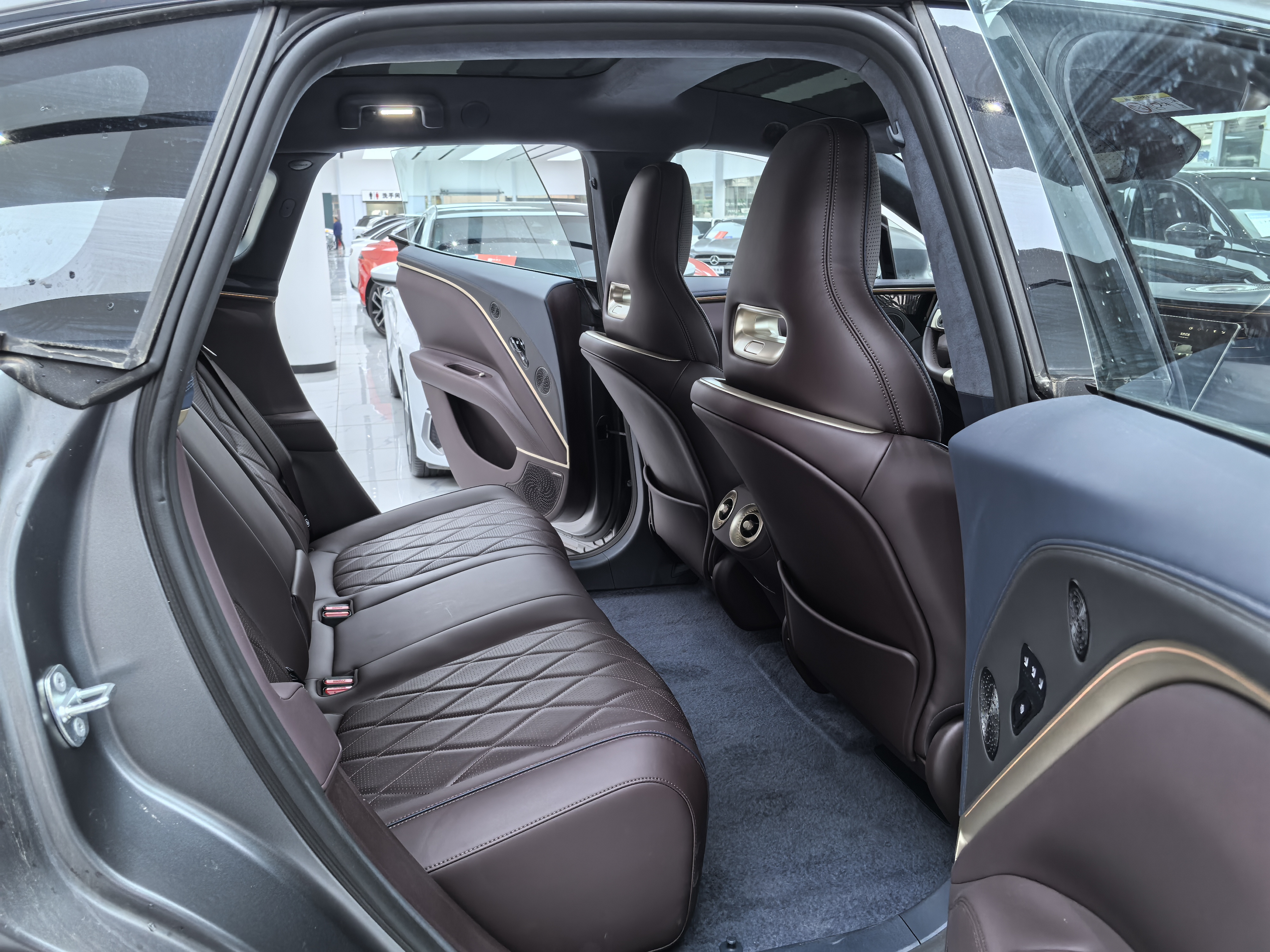 Avatr 11 2025 imagen de coche #11