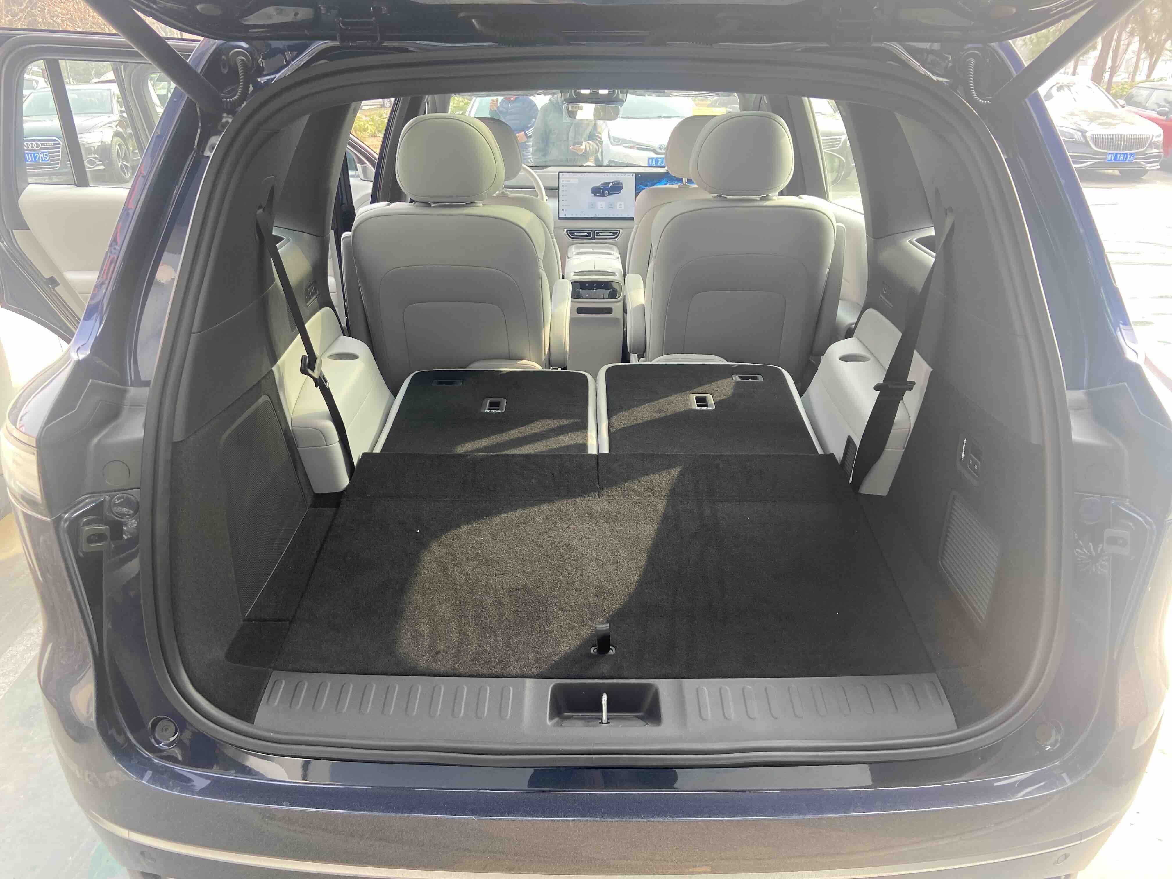 Deepal S09 2025 car image #11