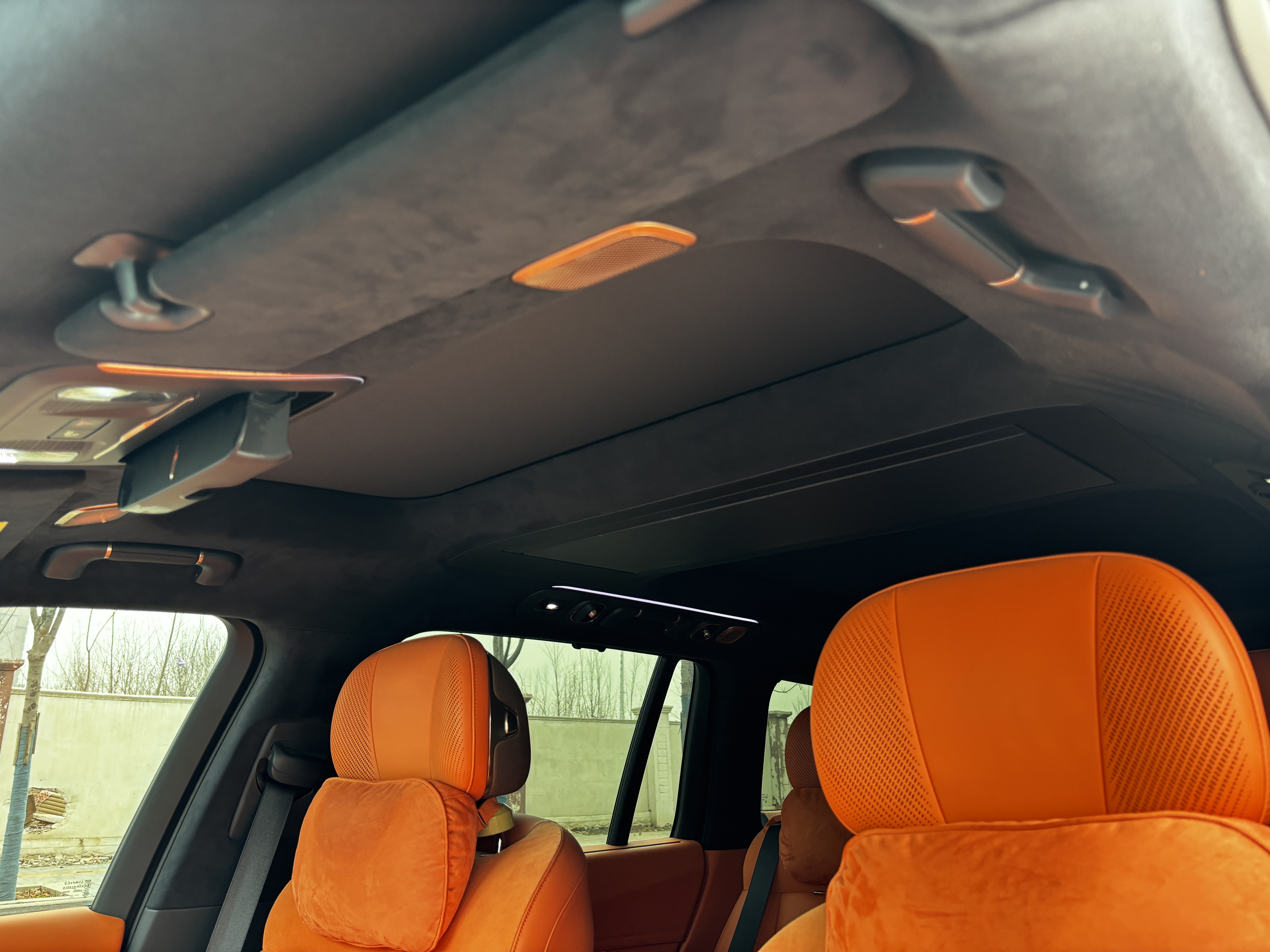 Lynk & Co 900 2025 car image #11