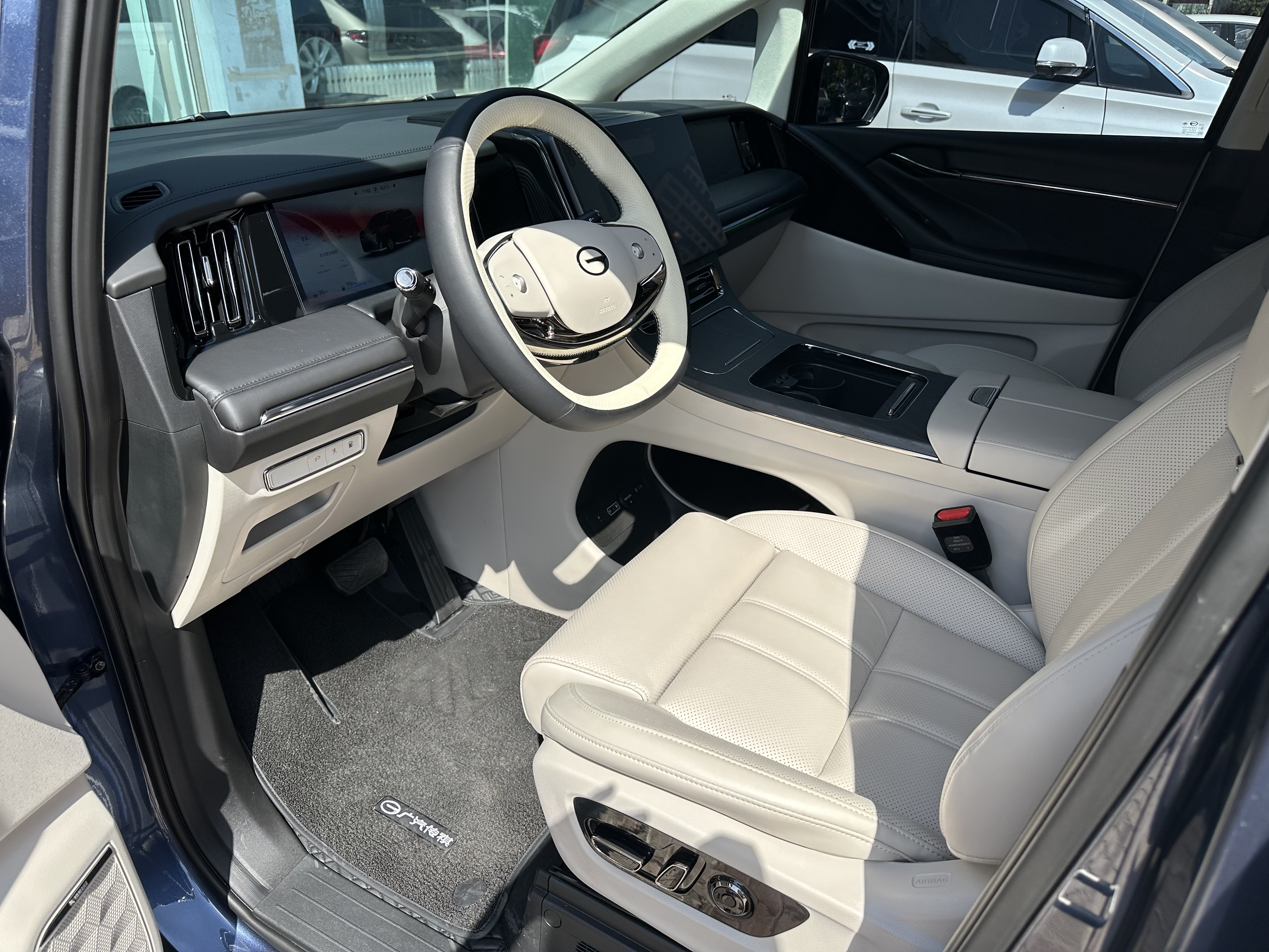 GAC Trumpchi Xiangwang M8 2025 car image #11