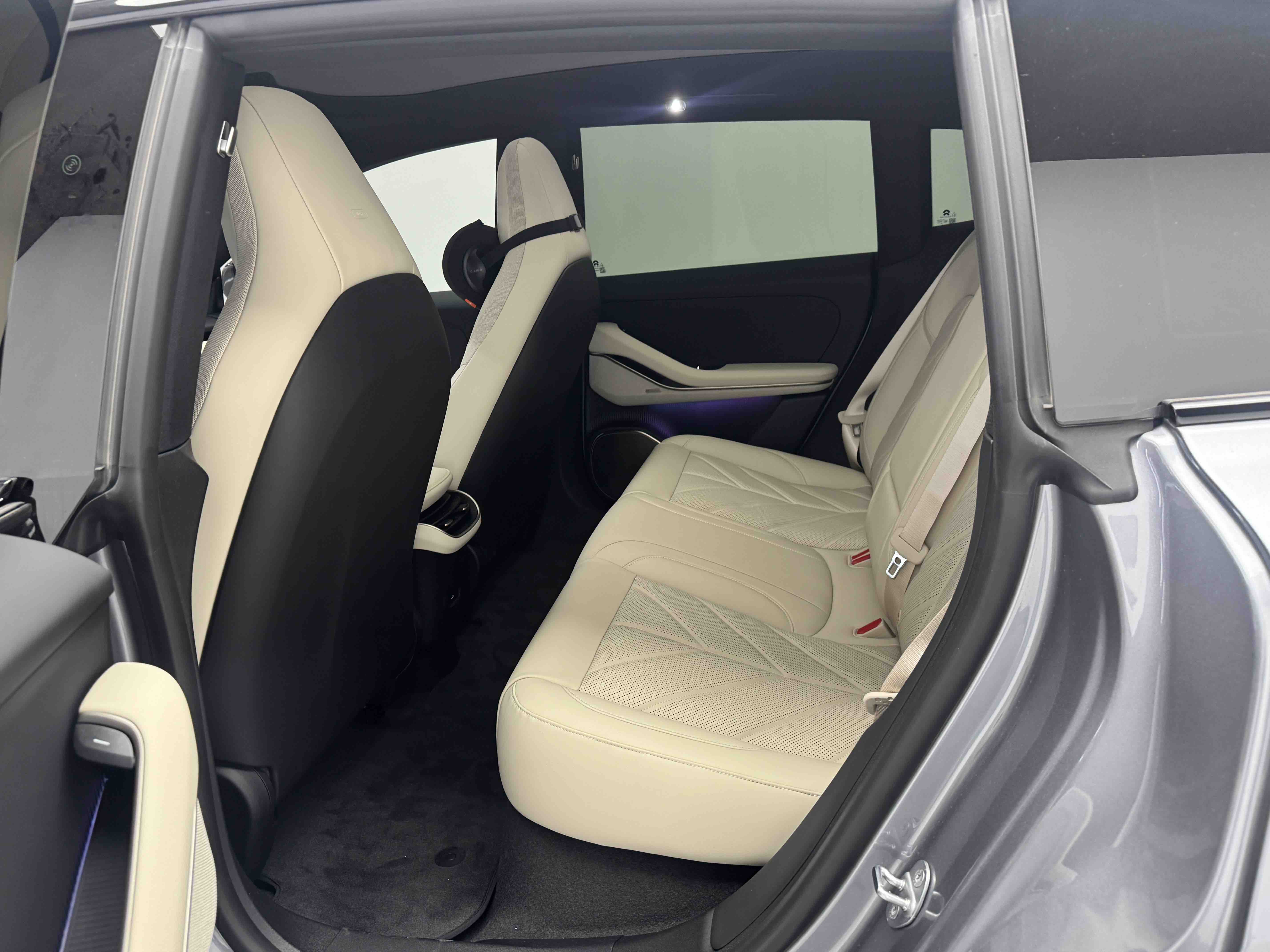 NIO ET5T 2025 car image #11