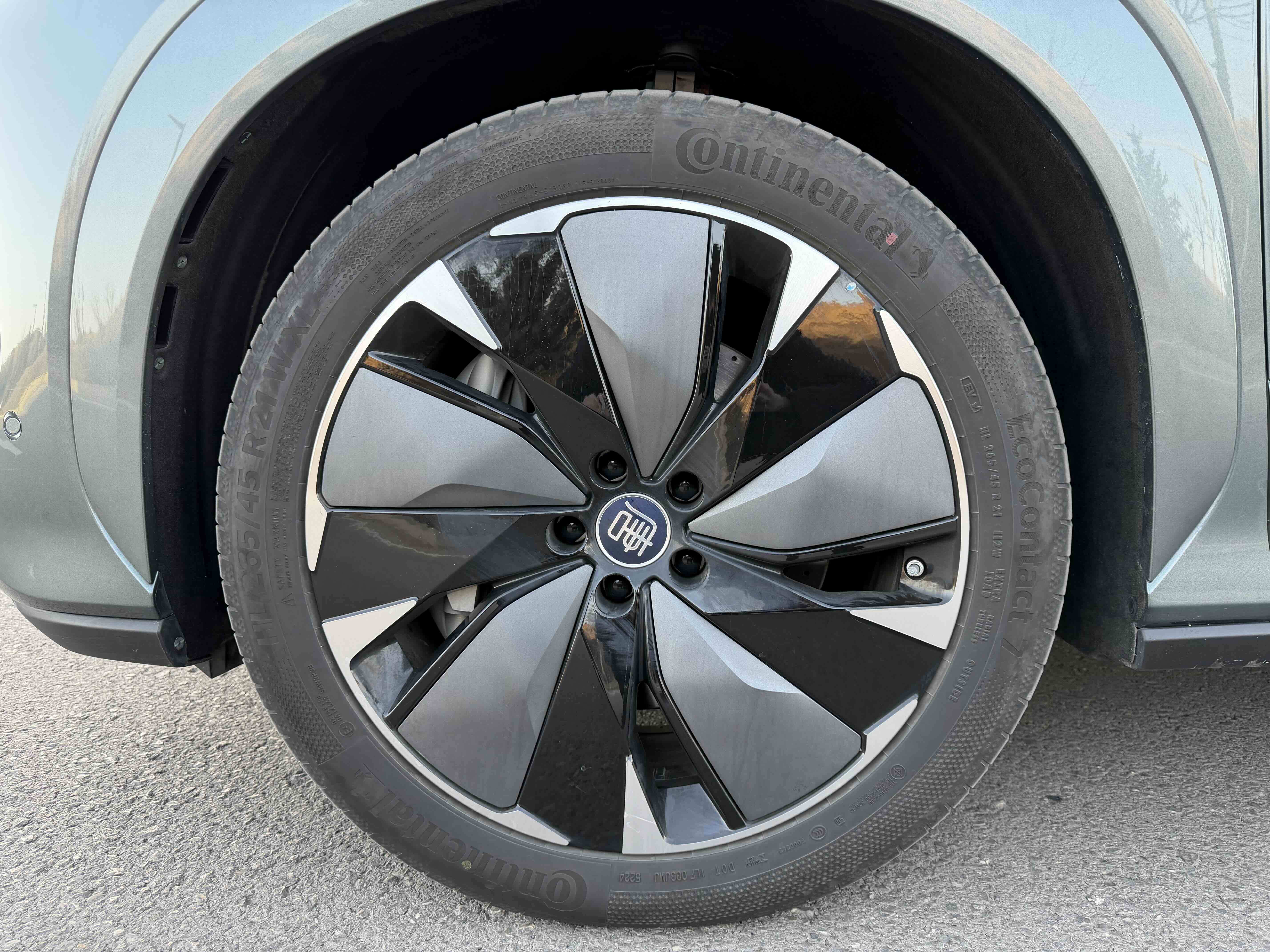 BYD Tang L 2025 immagine di auto #11