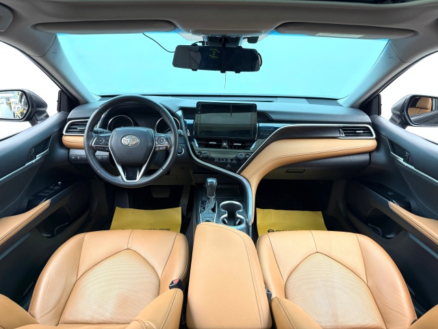 Toyota Camry 2022 car image #11