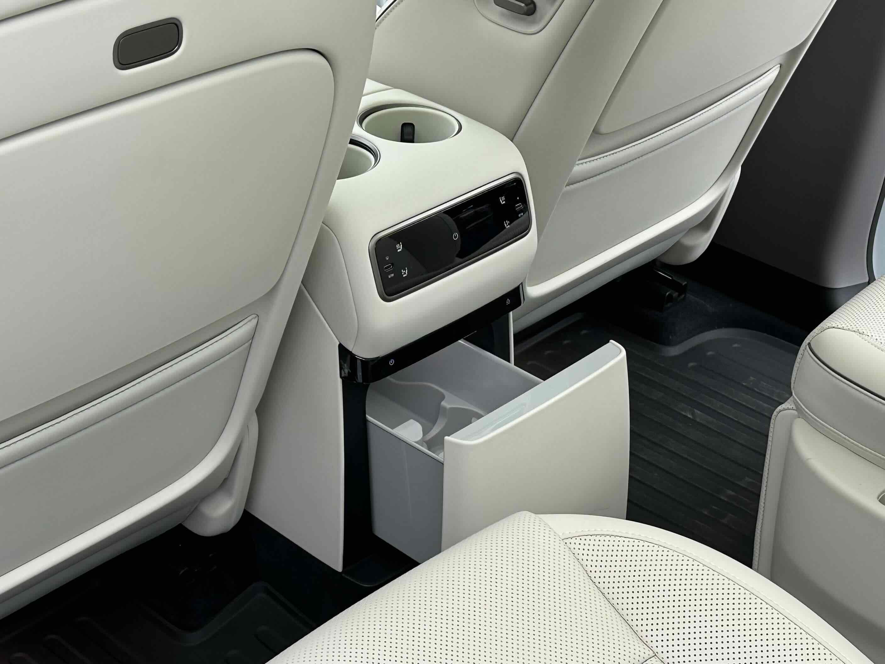 理想汽车 理想i6 2025 汽车图片 #11