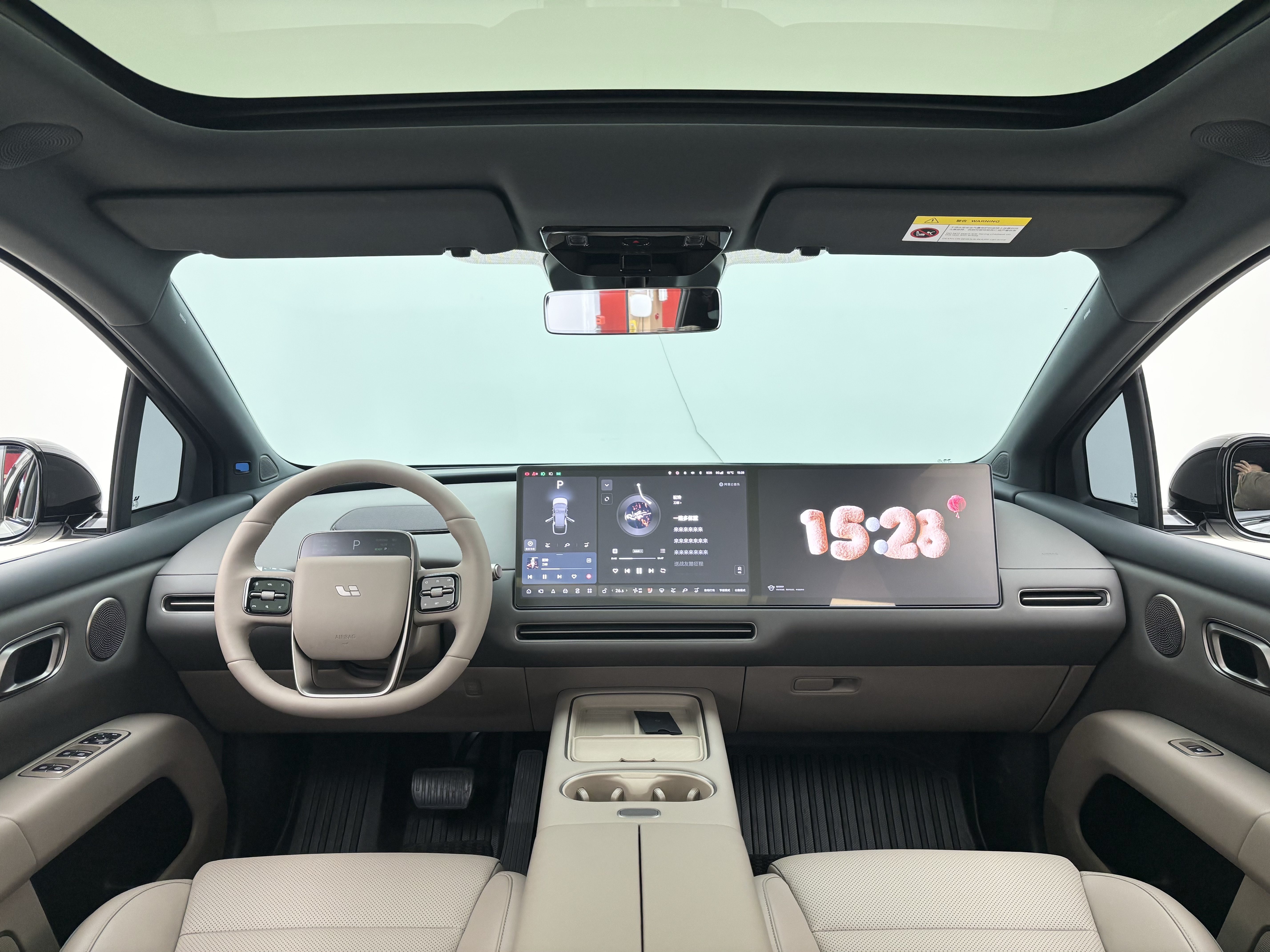 Li 2025 car image #11