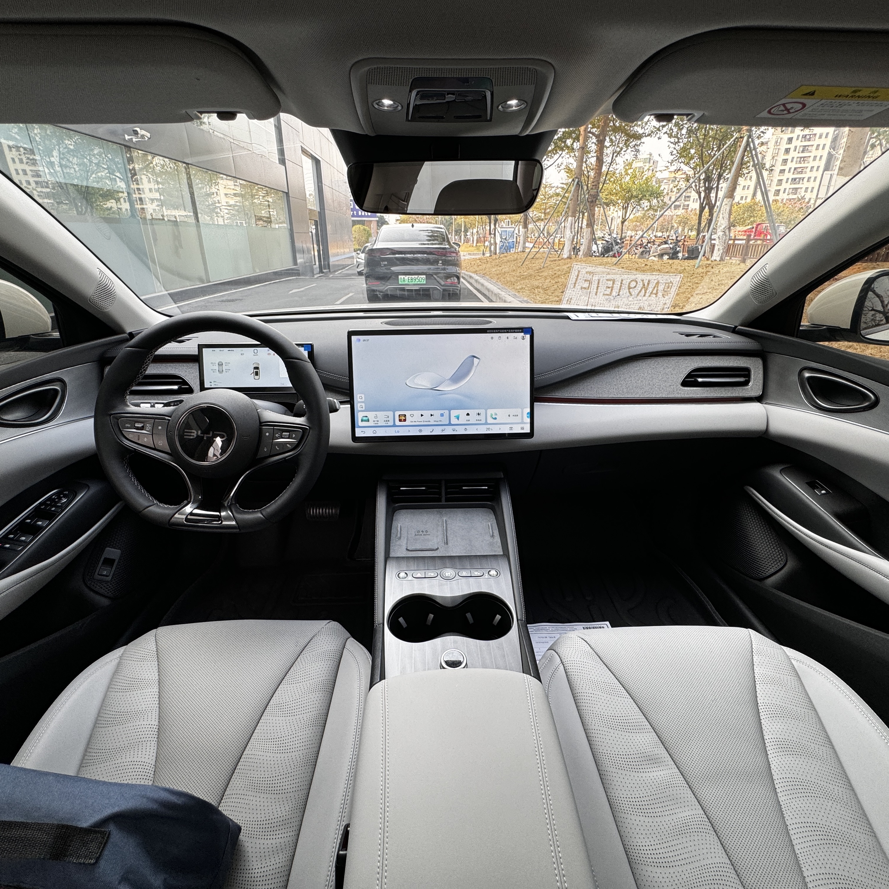BYD 2025 #11 BYD 2025 car image #11