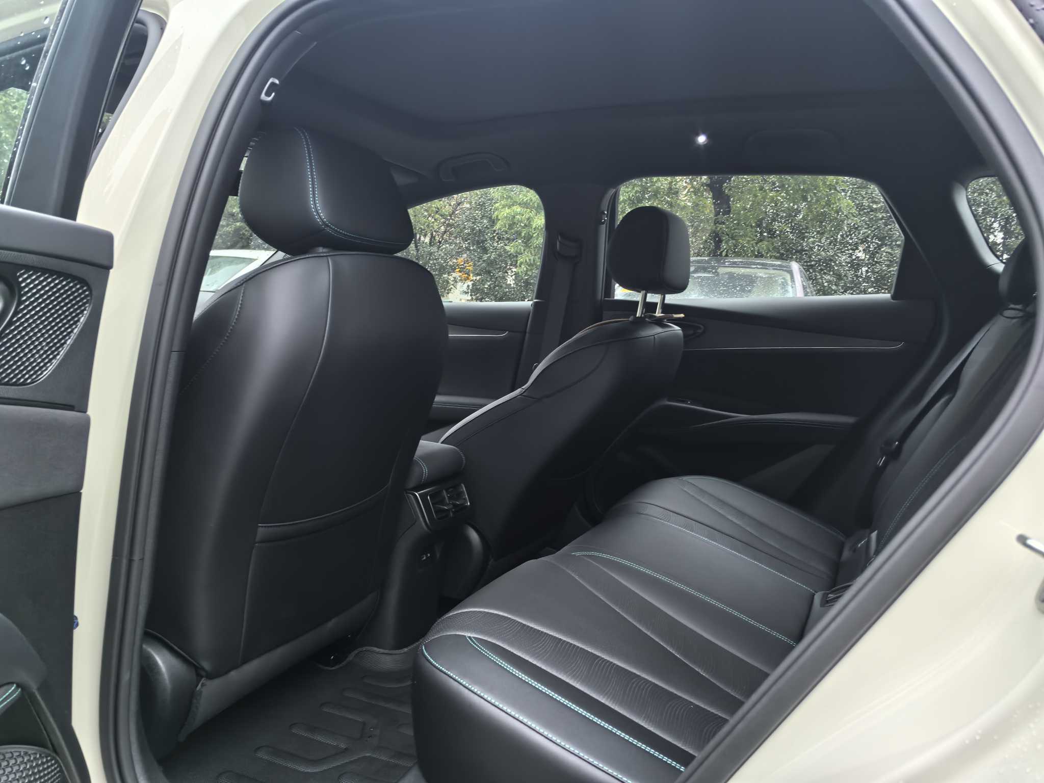 BYD Seal 06 DM-i 2025 #11 BYD Seal 06 DM-i 2025 immagine di auto #11