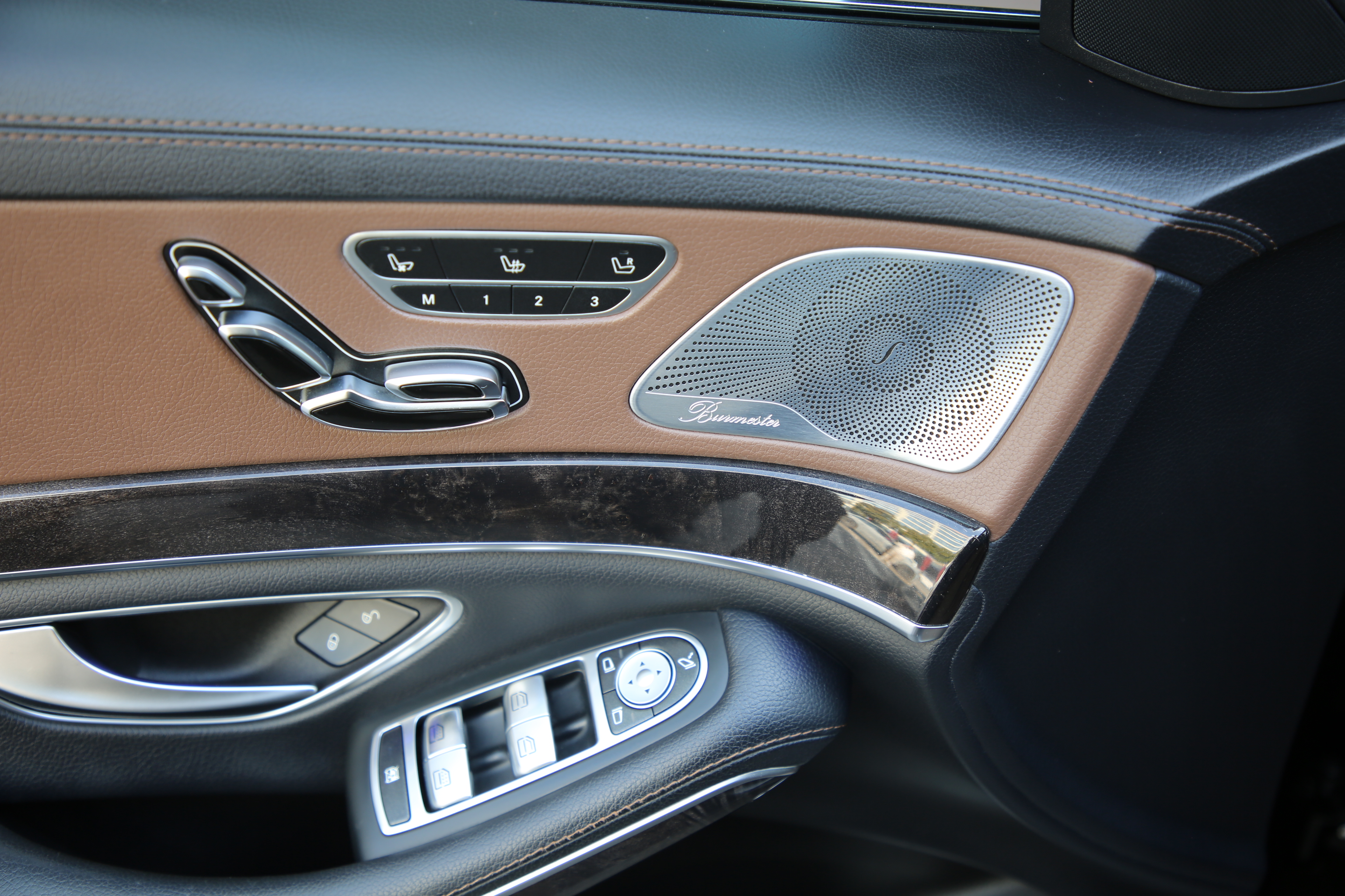 Mercedes-Benz S Class 2015 car image #11