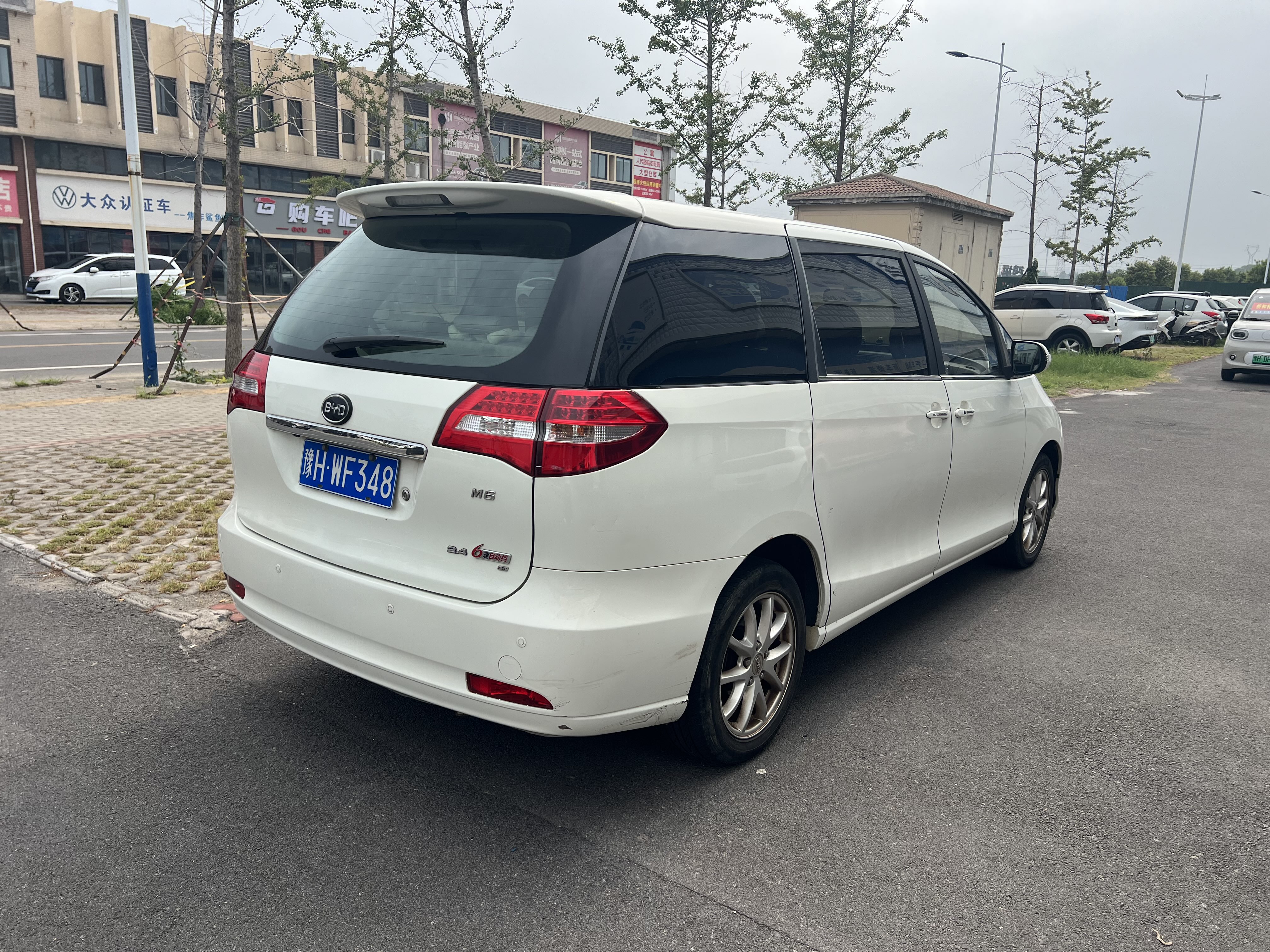 BYD M6 2015 #11 BYD M6 2015 صورة سيارة #11