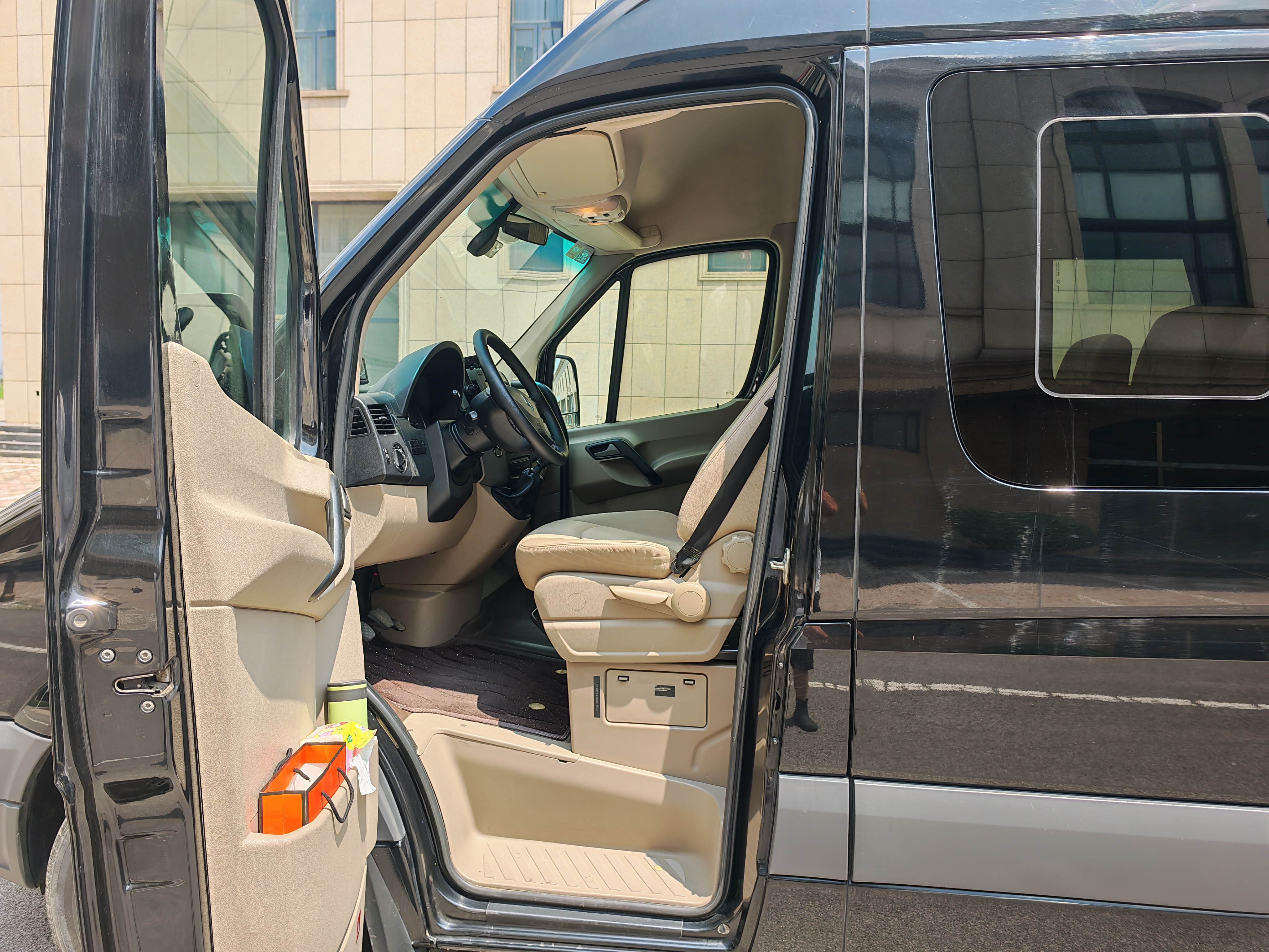 Mercedes-Benz Sprinter 2014 car image #11