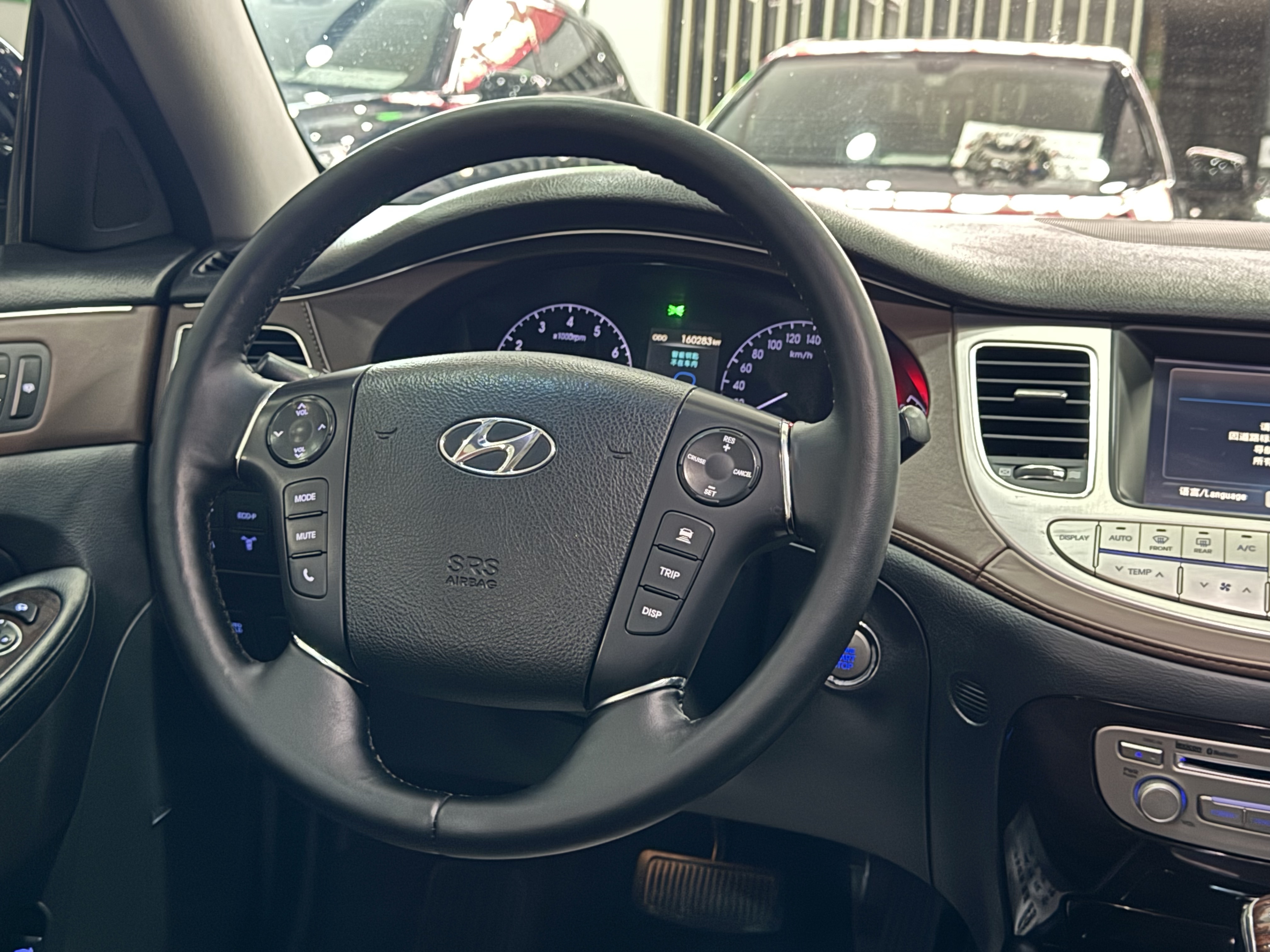 Hyundai Rohens 2013 #11 Hyundai Rohens 2013 car image #11