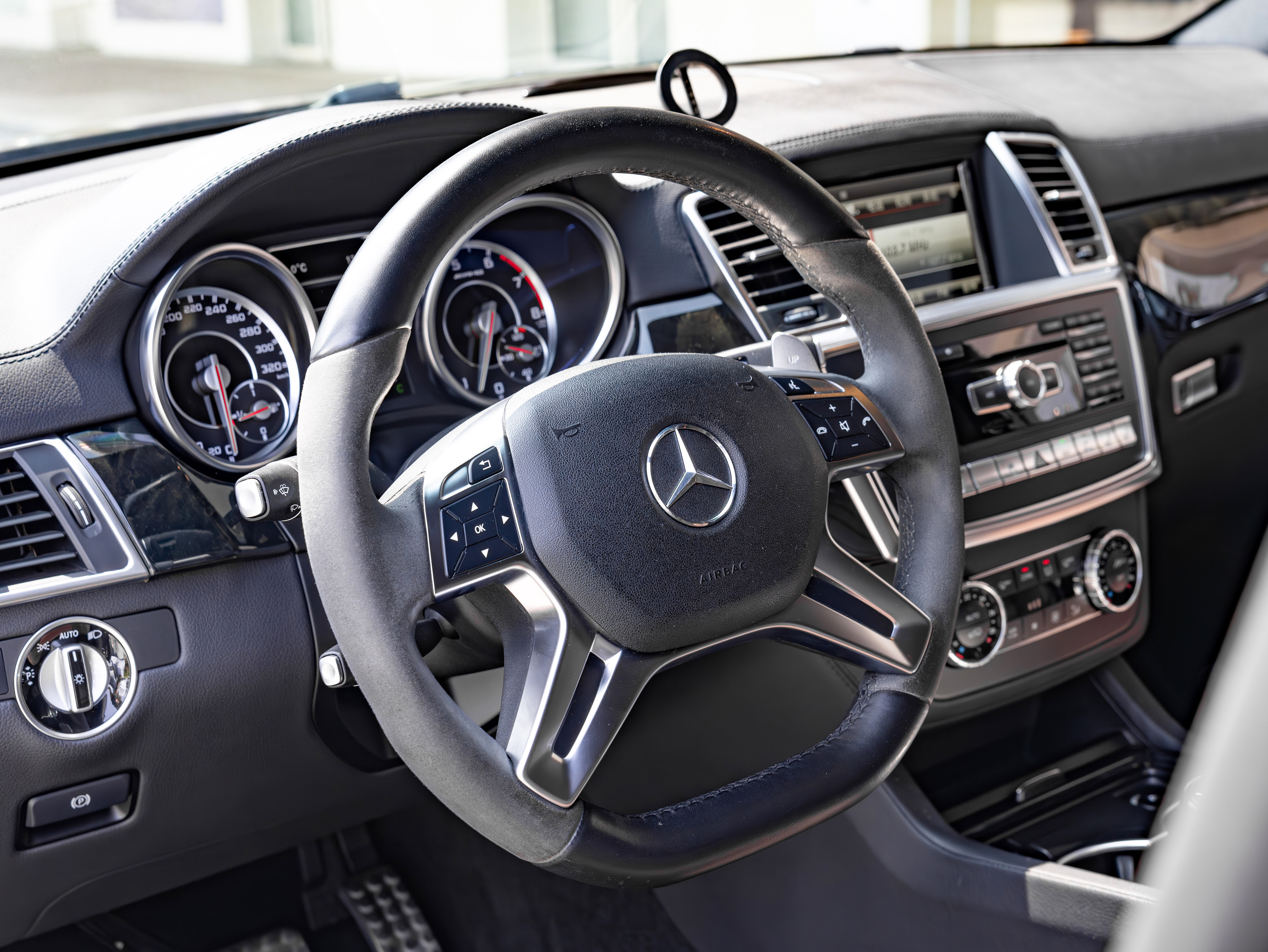 Mercedes-Benz GL AMG 2015 #11 Mercedes-Benz GL AMG 2015 изображение автомобиля #11