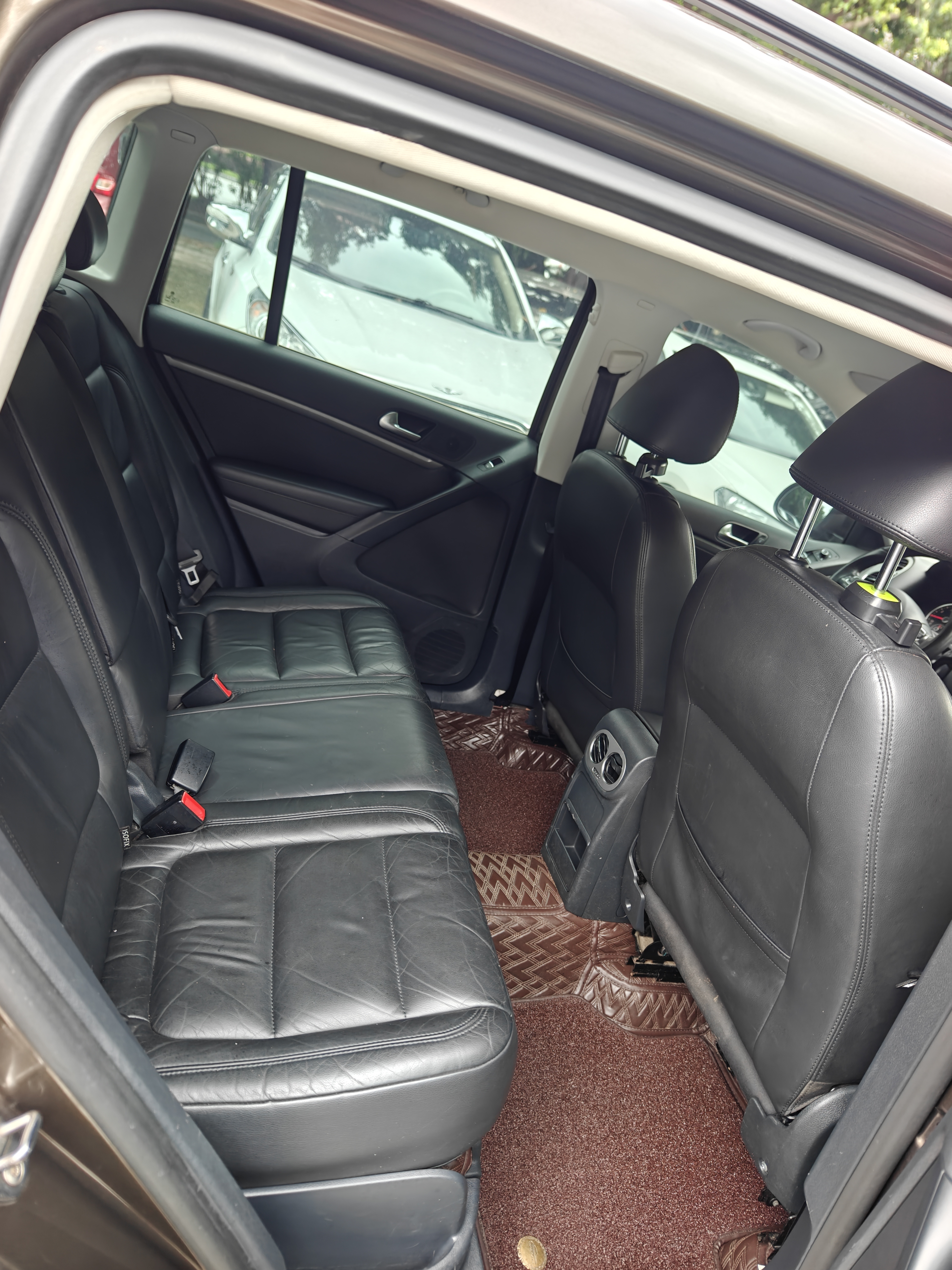 Volkswagen Tiguan 2014 car image #11