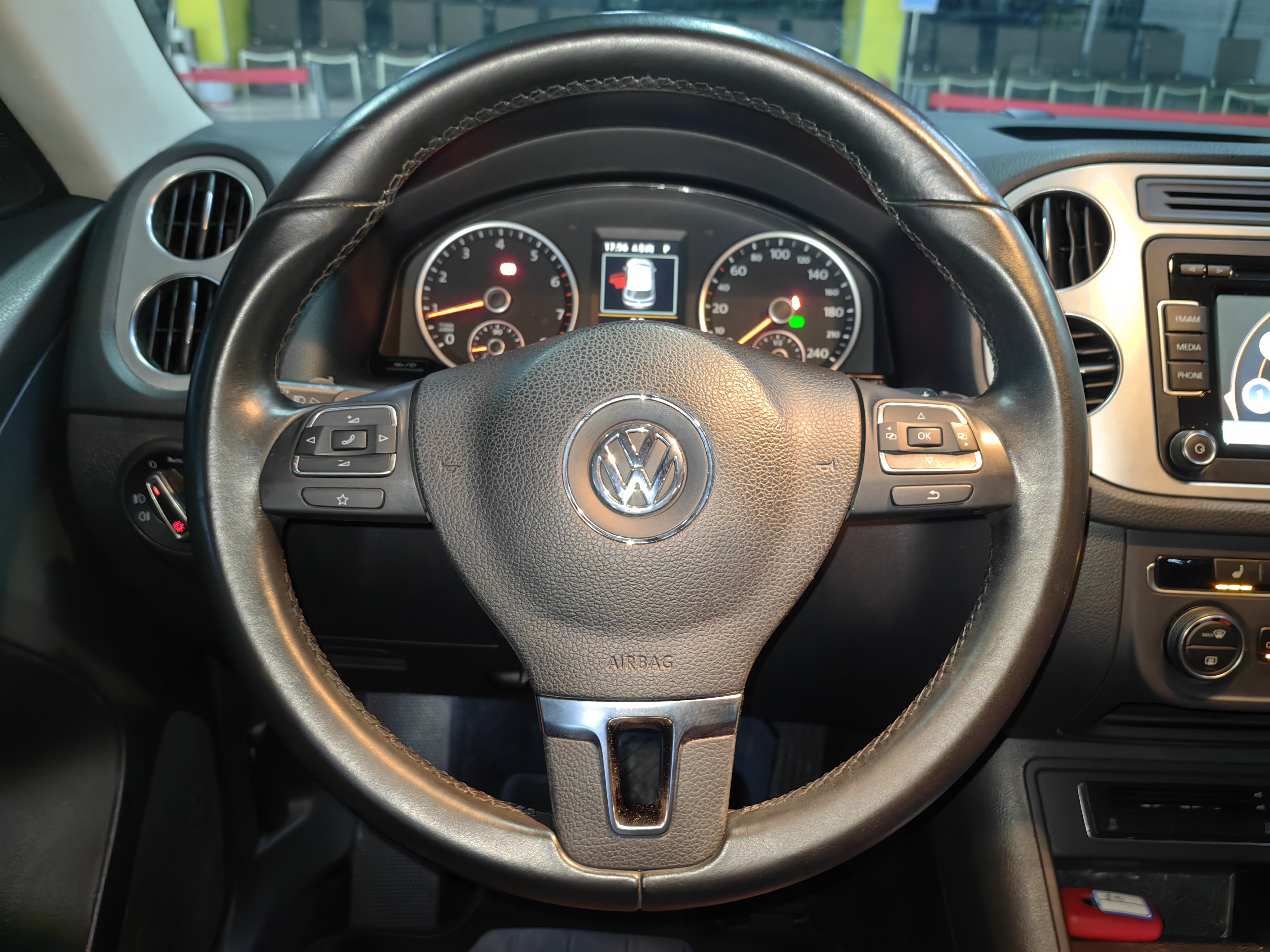 Volkswagen Tiguan 2014 immagine di auto #11