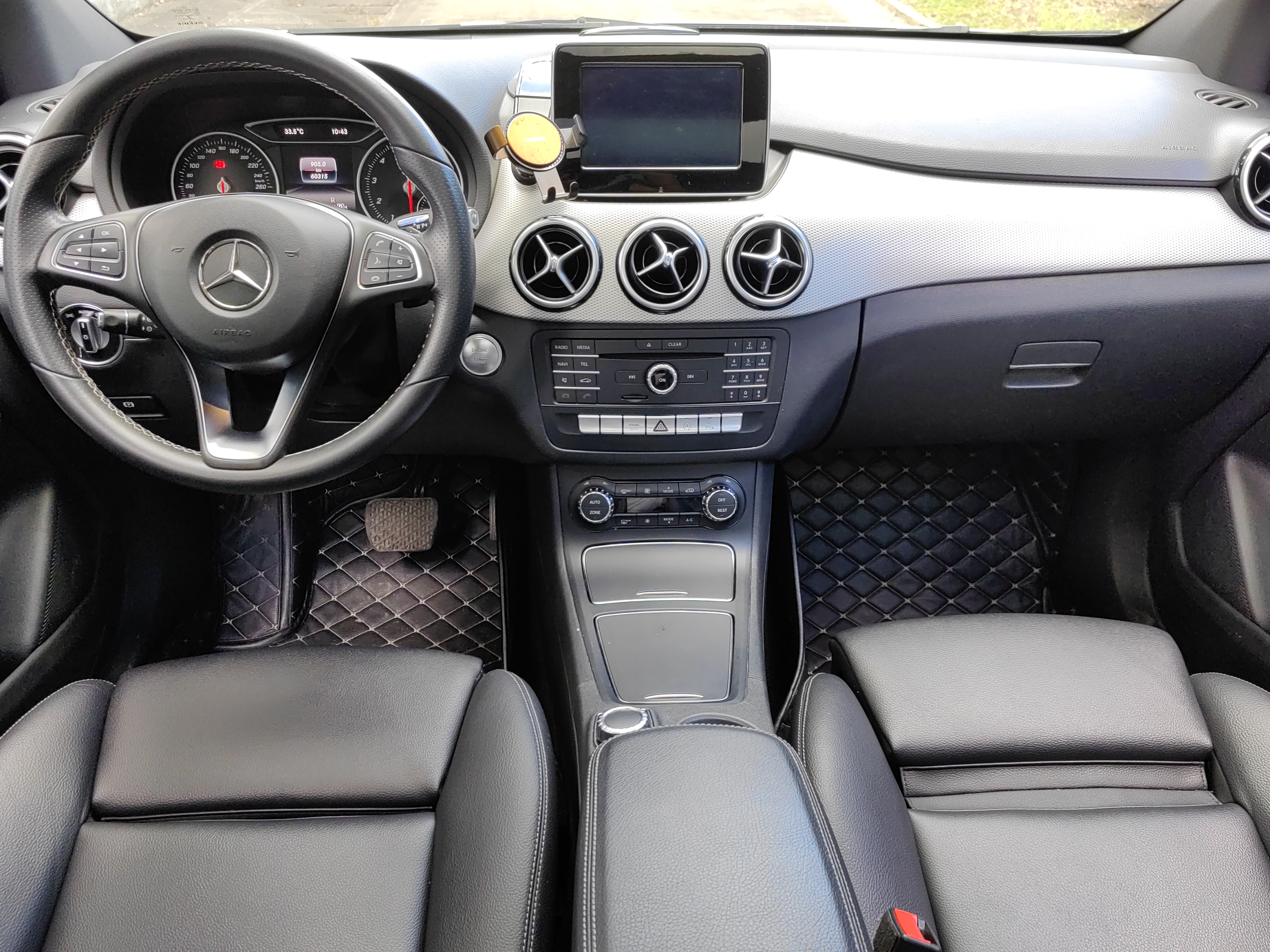 Mercedes-Benz B Class 2016 car image #11