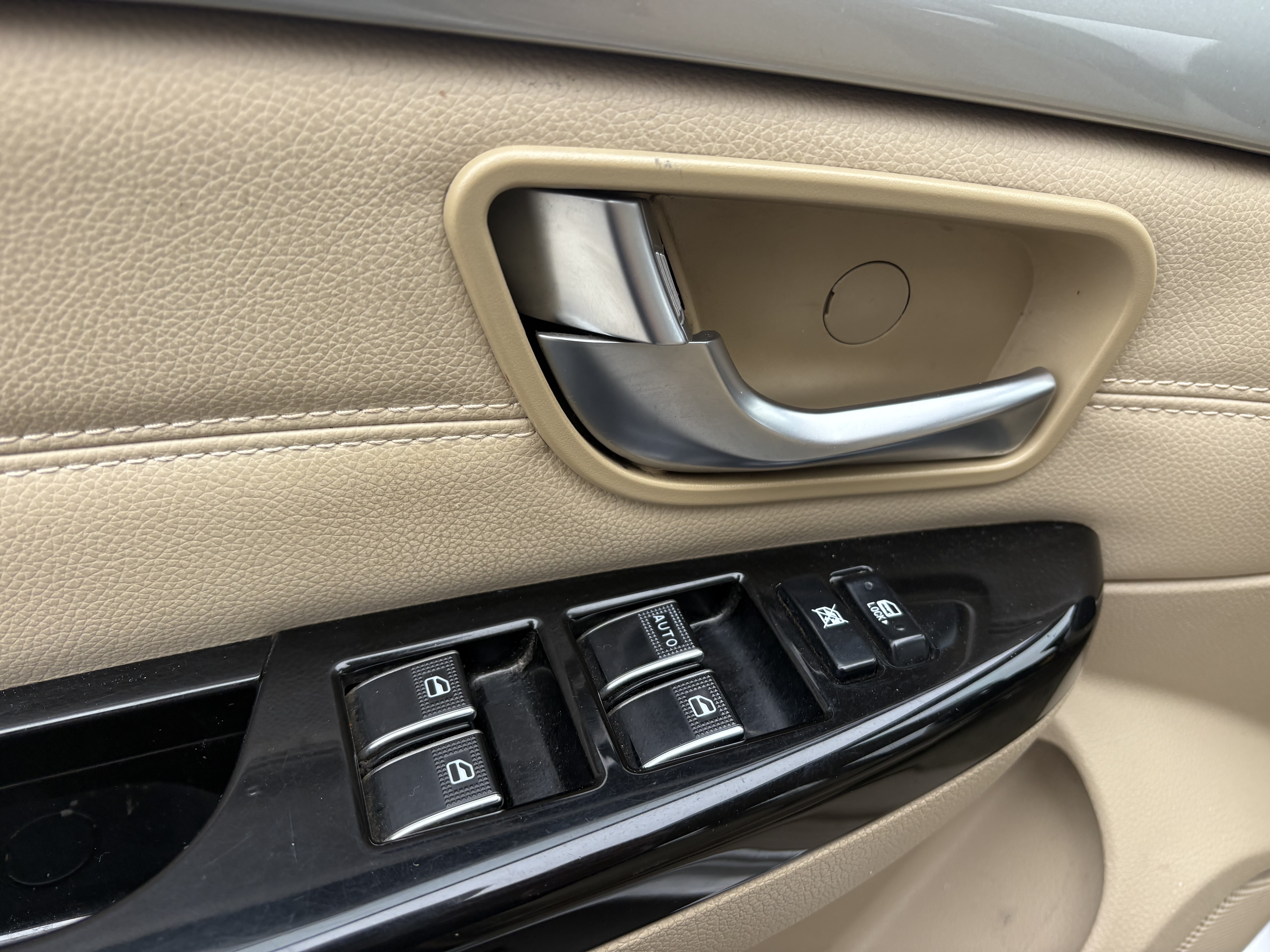 Great Wall C30 2016 car image #11