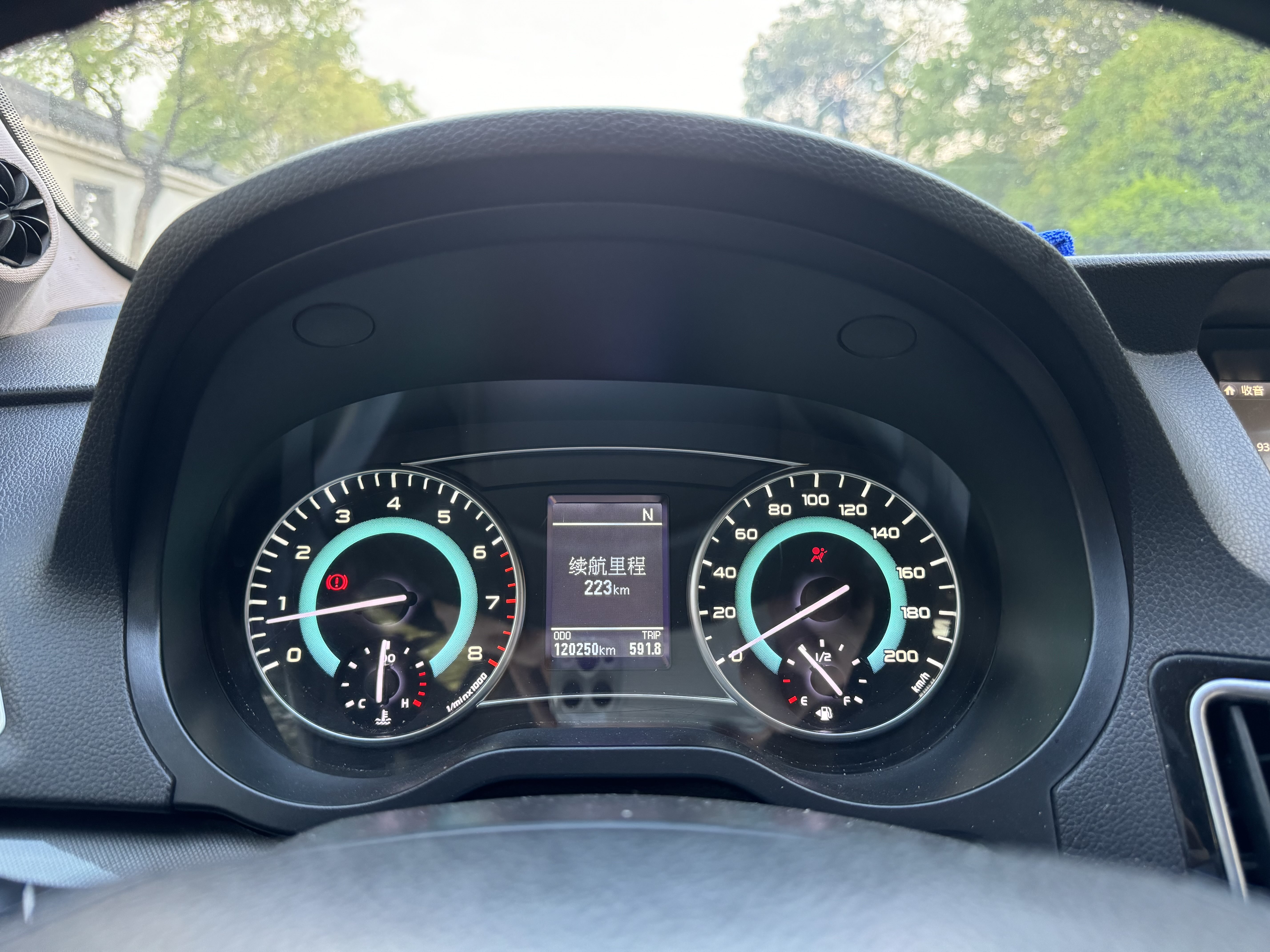 Great Wall C30 2015 car image #11