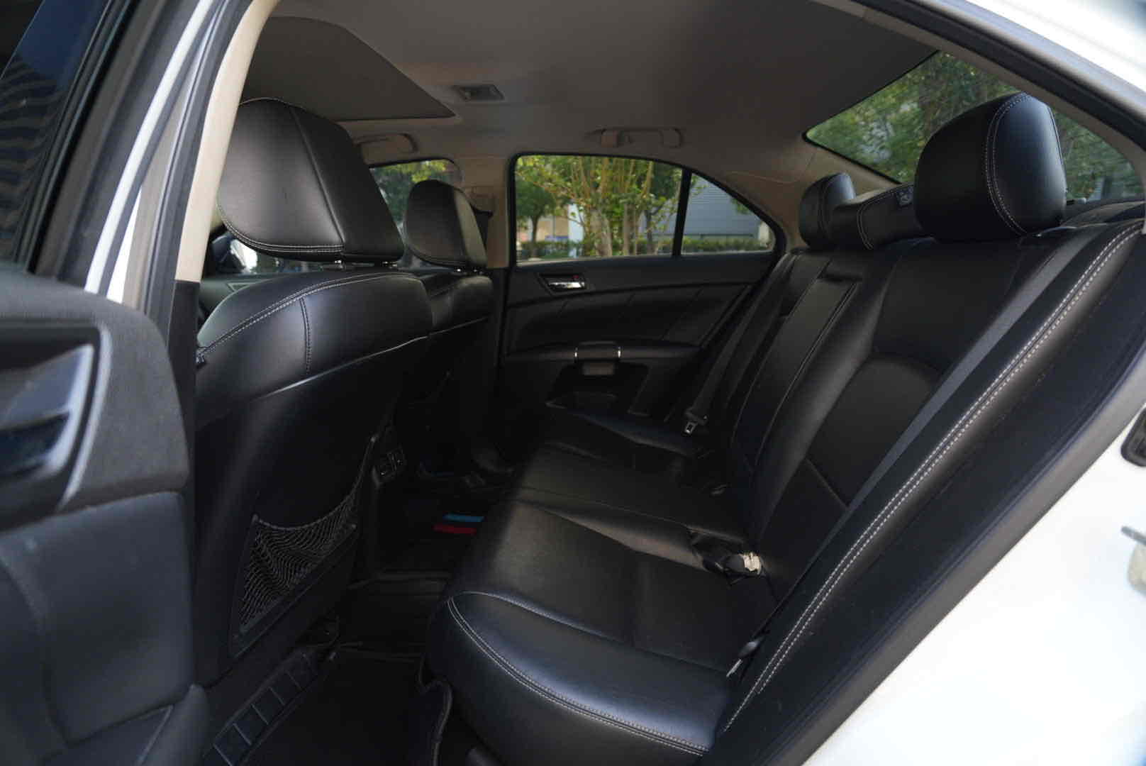 Suzuki Kizashi 2011 immagine di auto #11