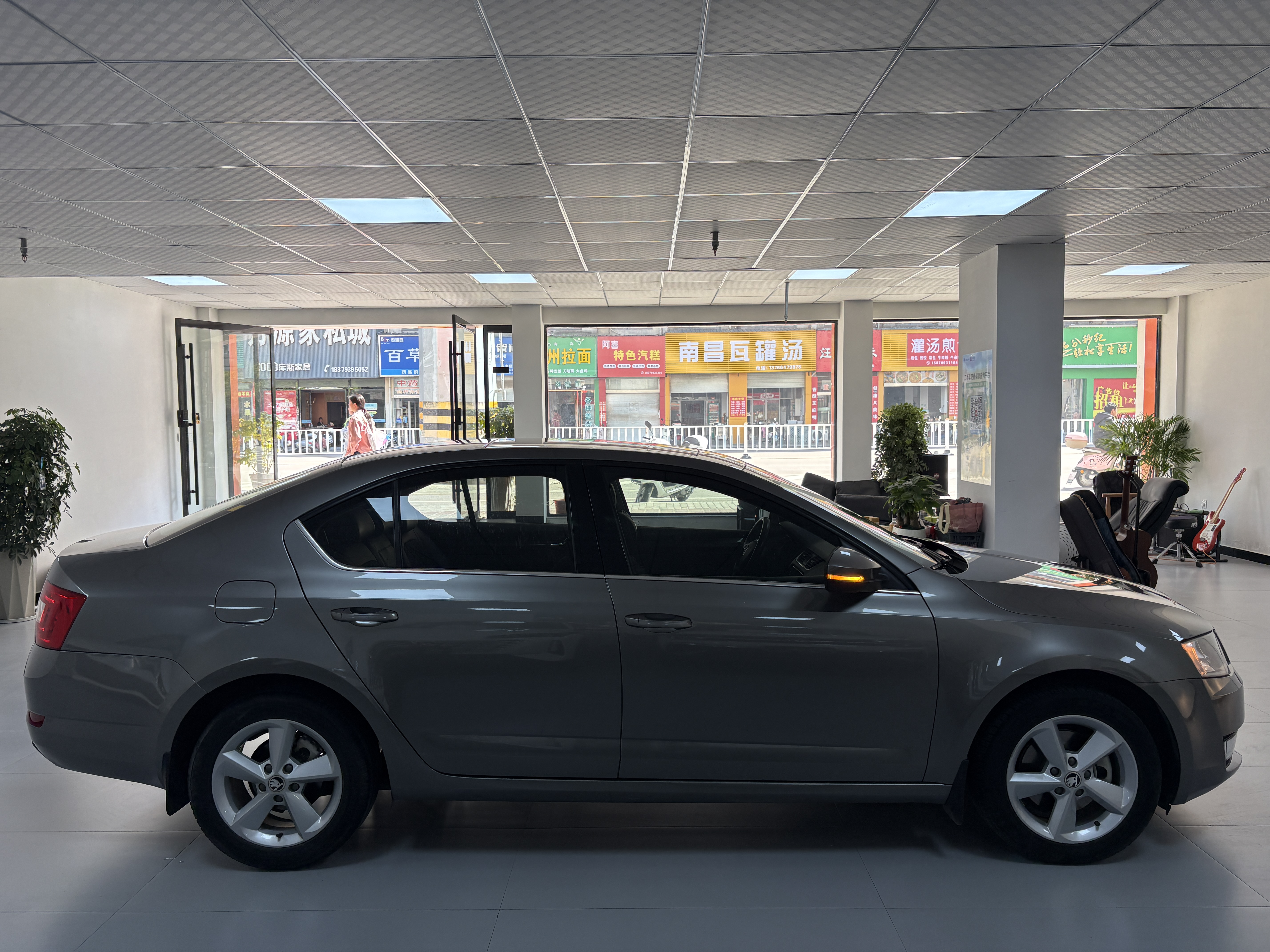 Skoda Octavia 2015 imagem de carro #11