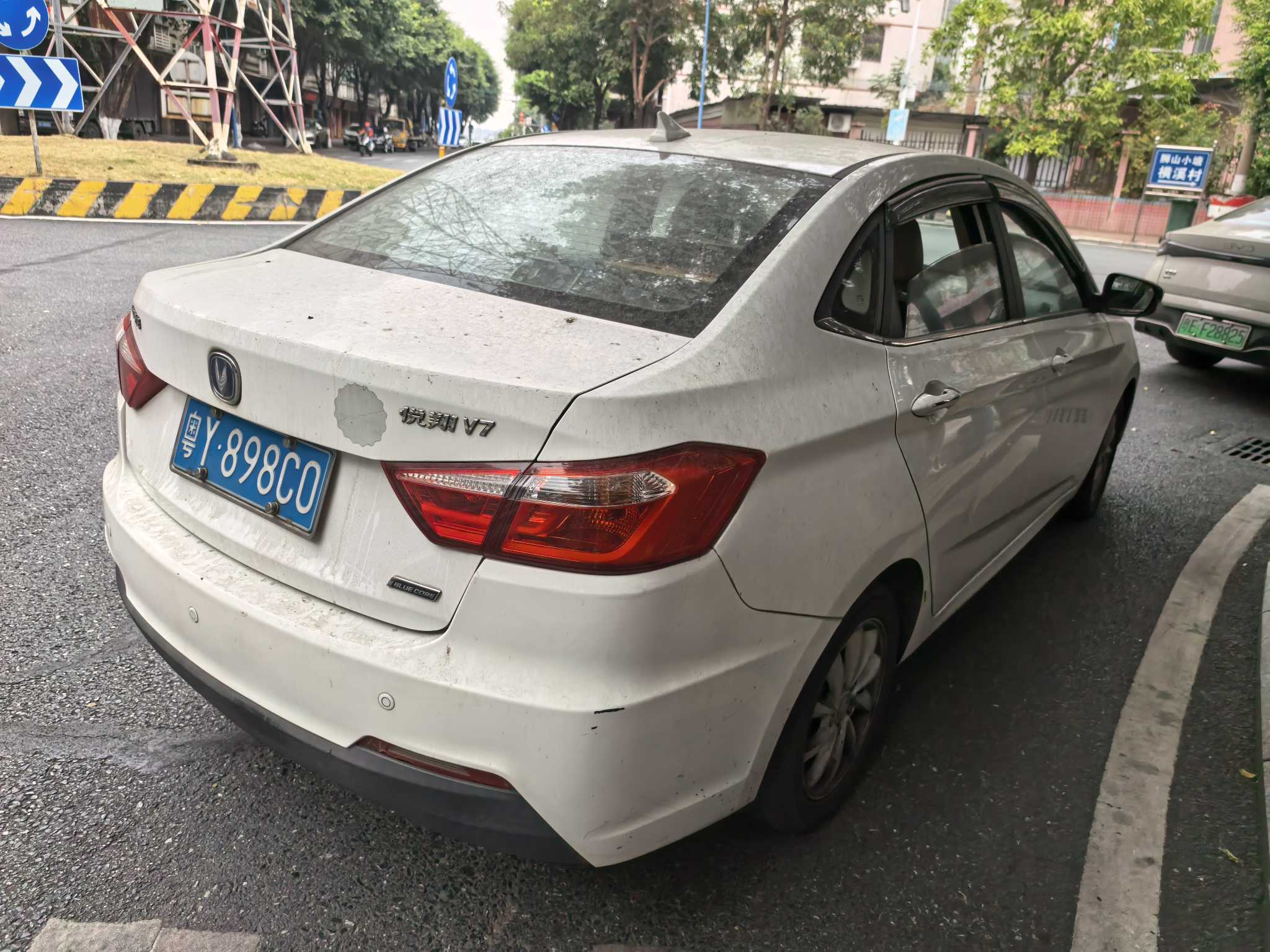 Changan Alsvin V7 2015 car image #11