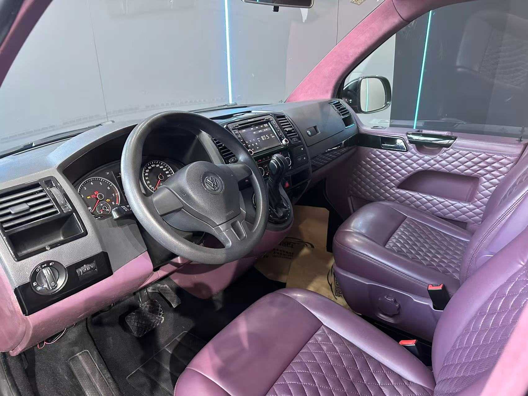 Volkswagen Caravelle 2016 car image #11