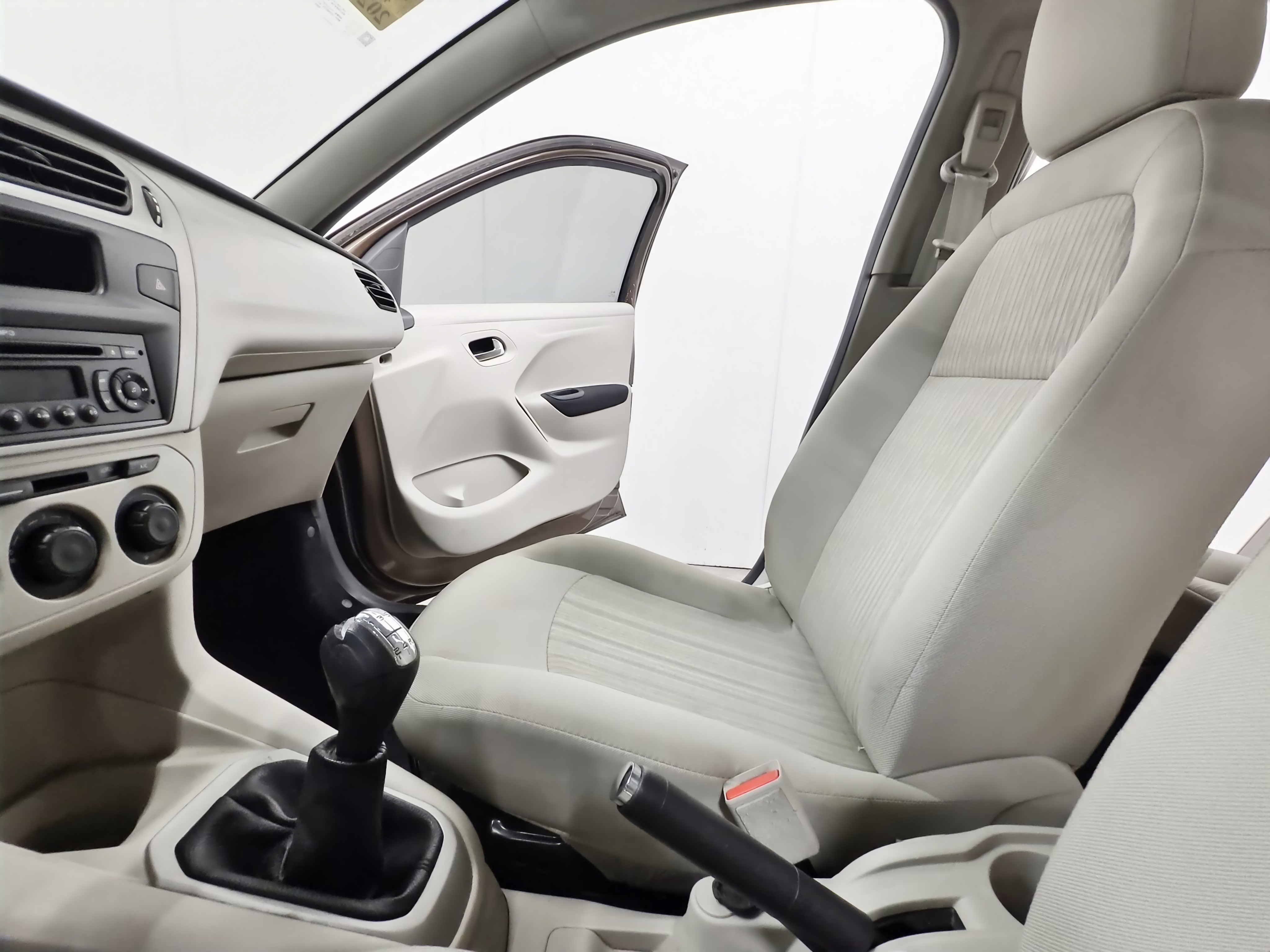 Citroen C-Elysée 2014 imagem de carro #11