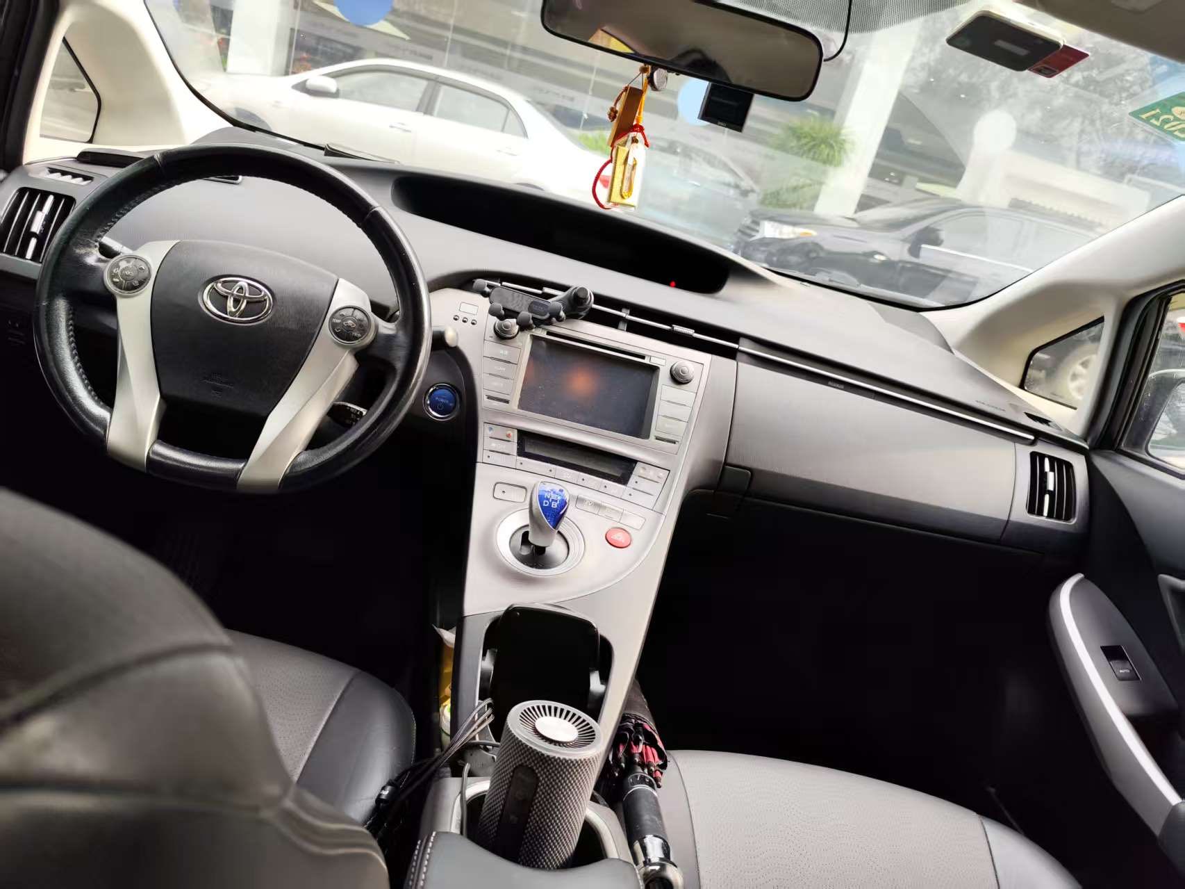 Toyota Prius 2012 car image #11