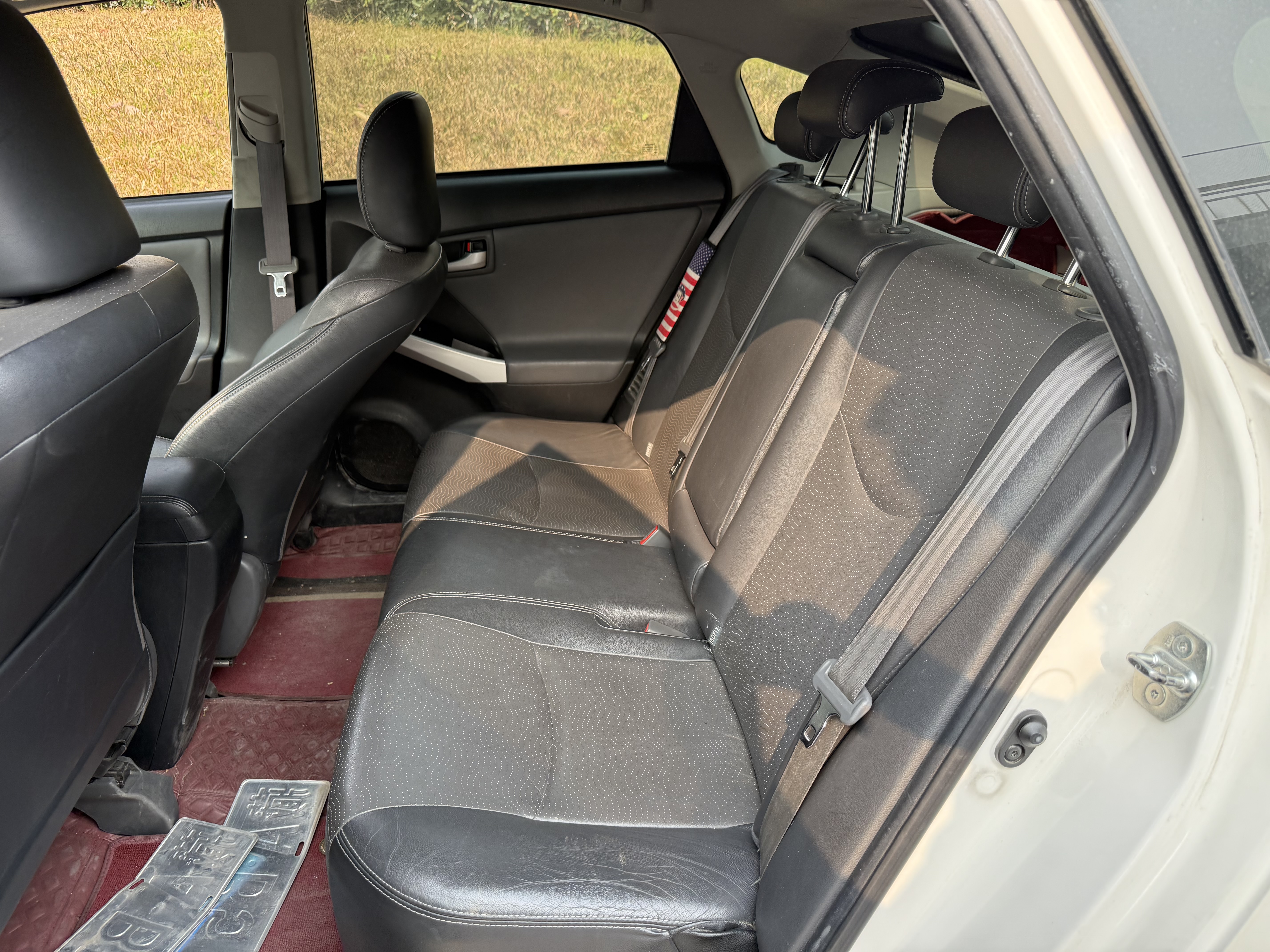 Toyota Prius 2015 car image #11