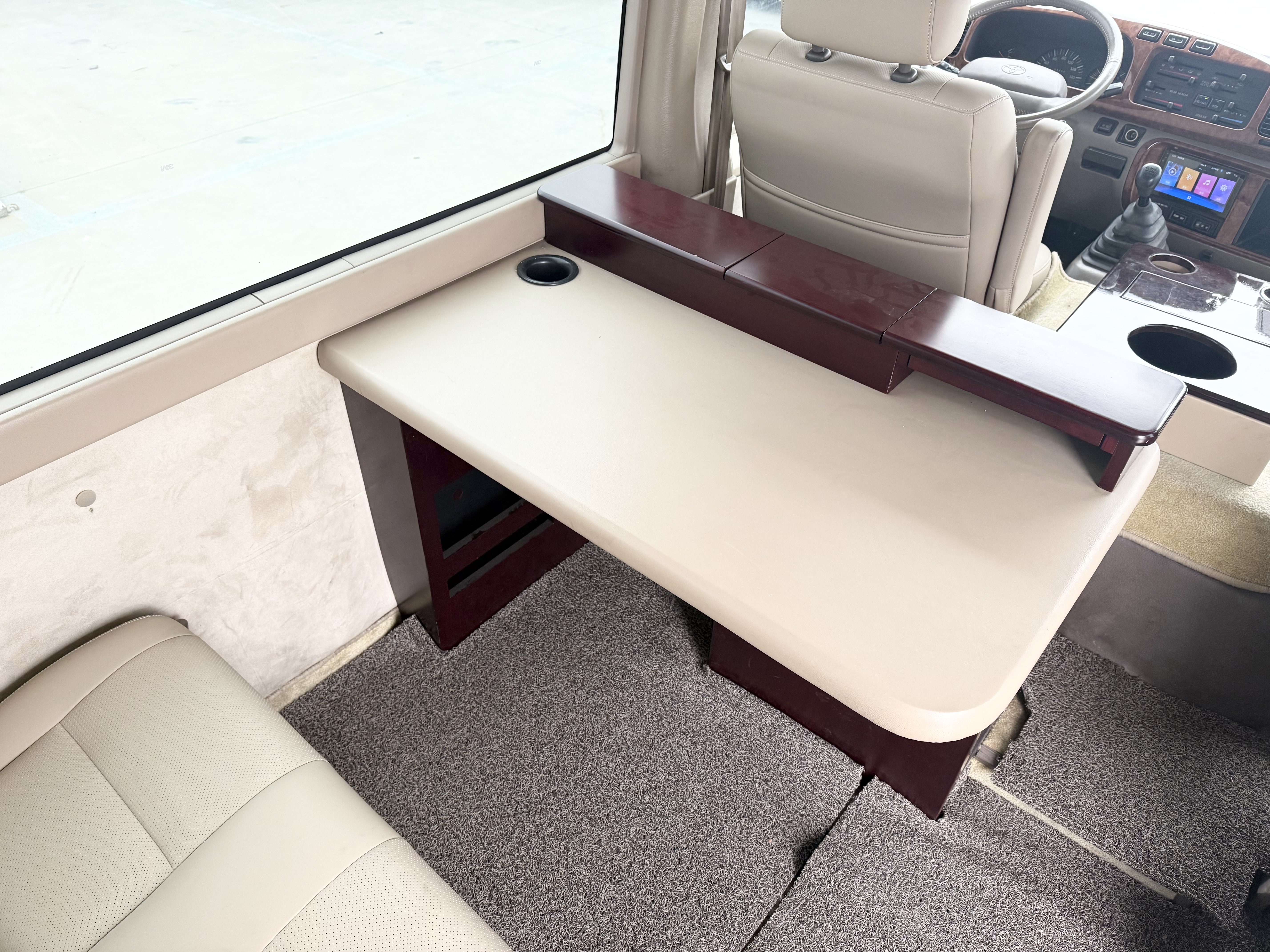 Toyota Coaster 2011 imagen de coche #11