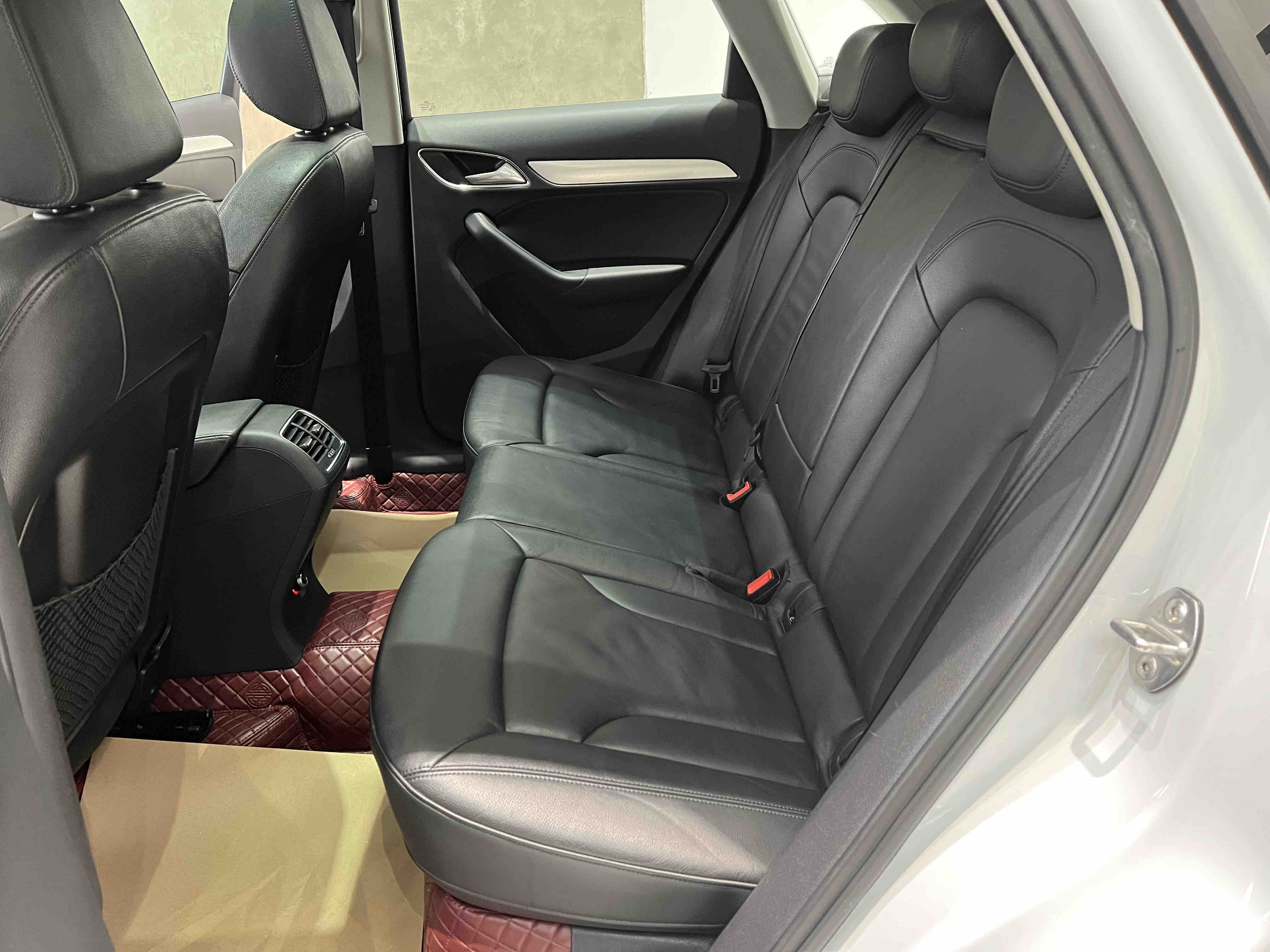 Audi Q3 (Imported) 2012 car image #11