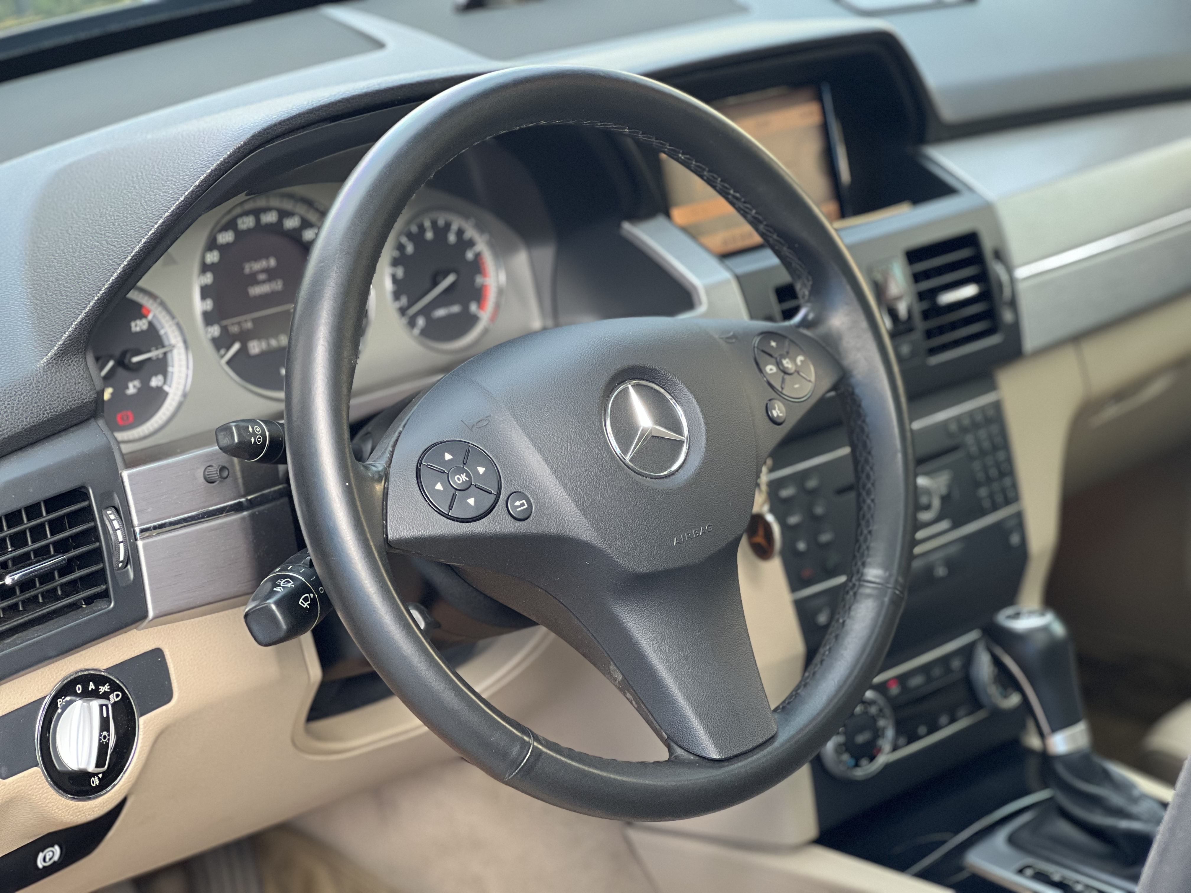 Mercedes-Benz GLK Class (Imported) 2010 car image #11