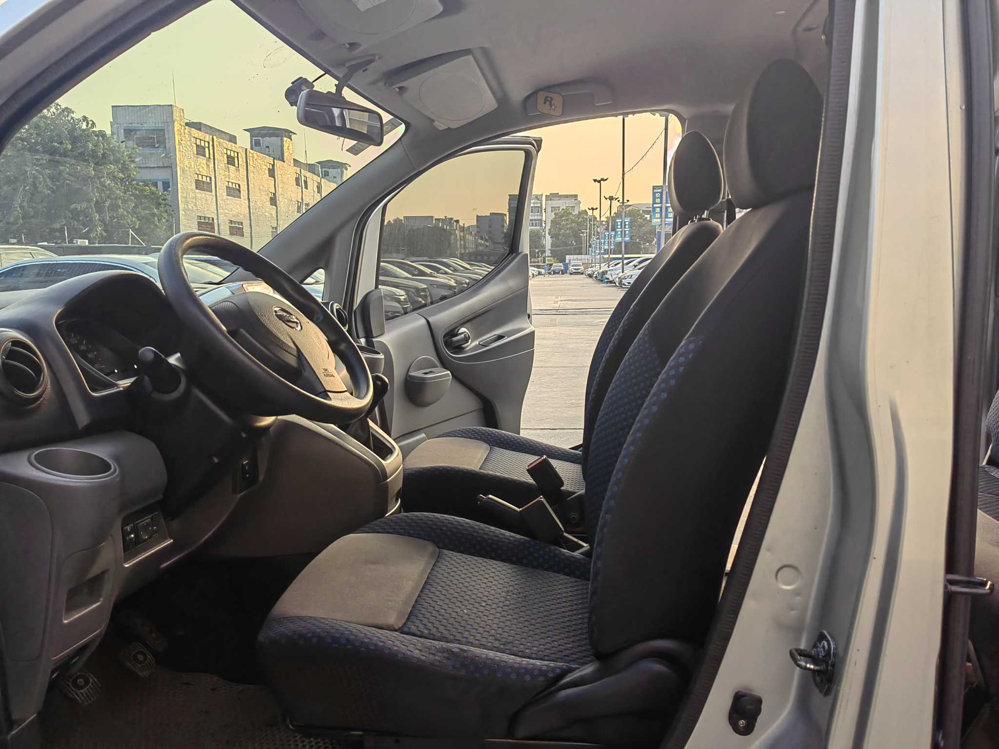 日产 日产NV200 2012 汽车图片 #11