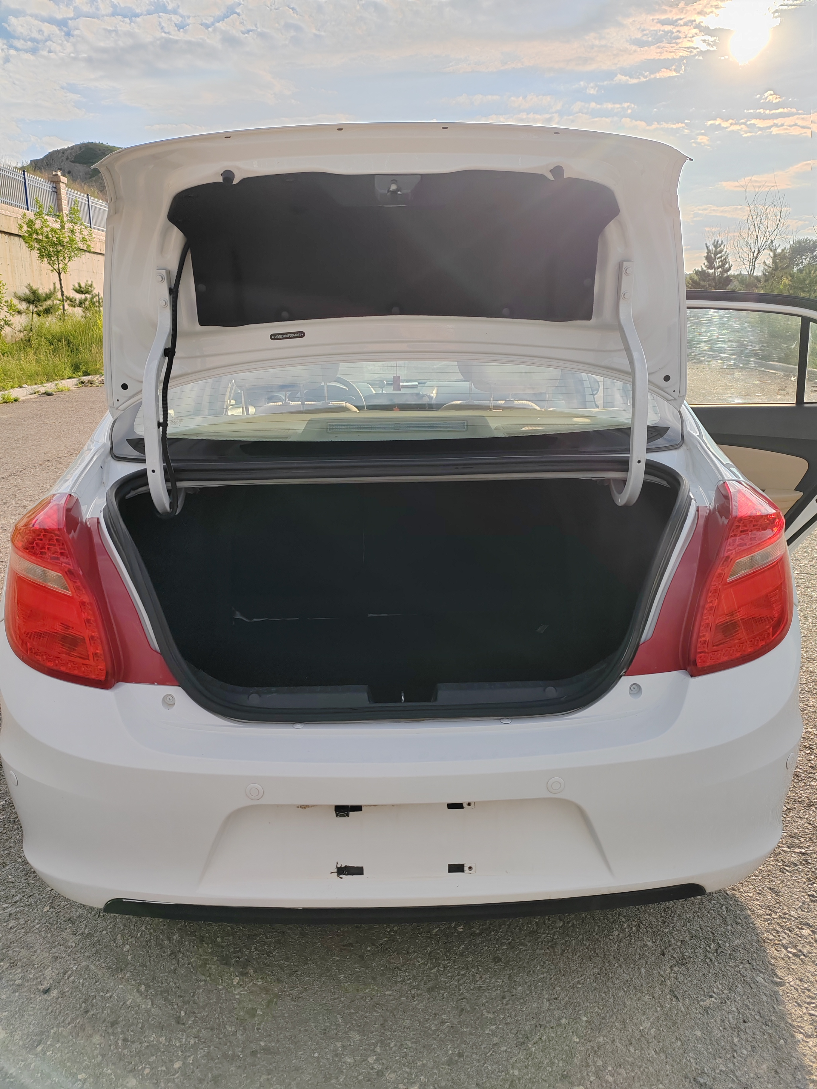 Chery E3 2015 #11 Chery E3 2015 car image #11