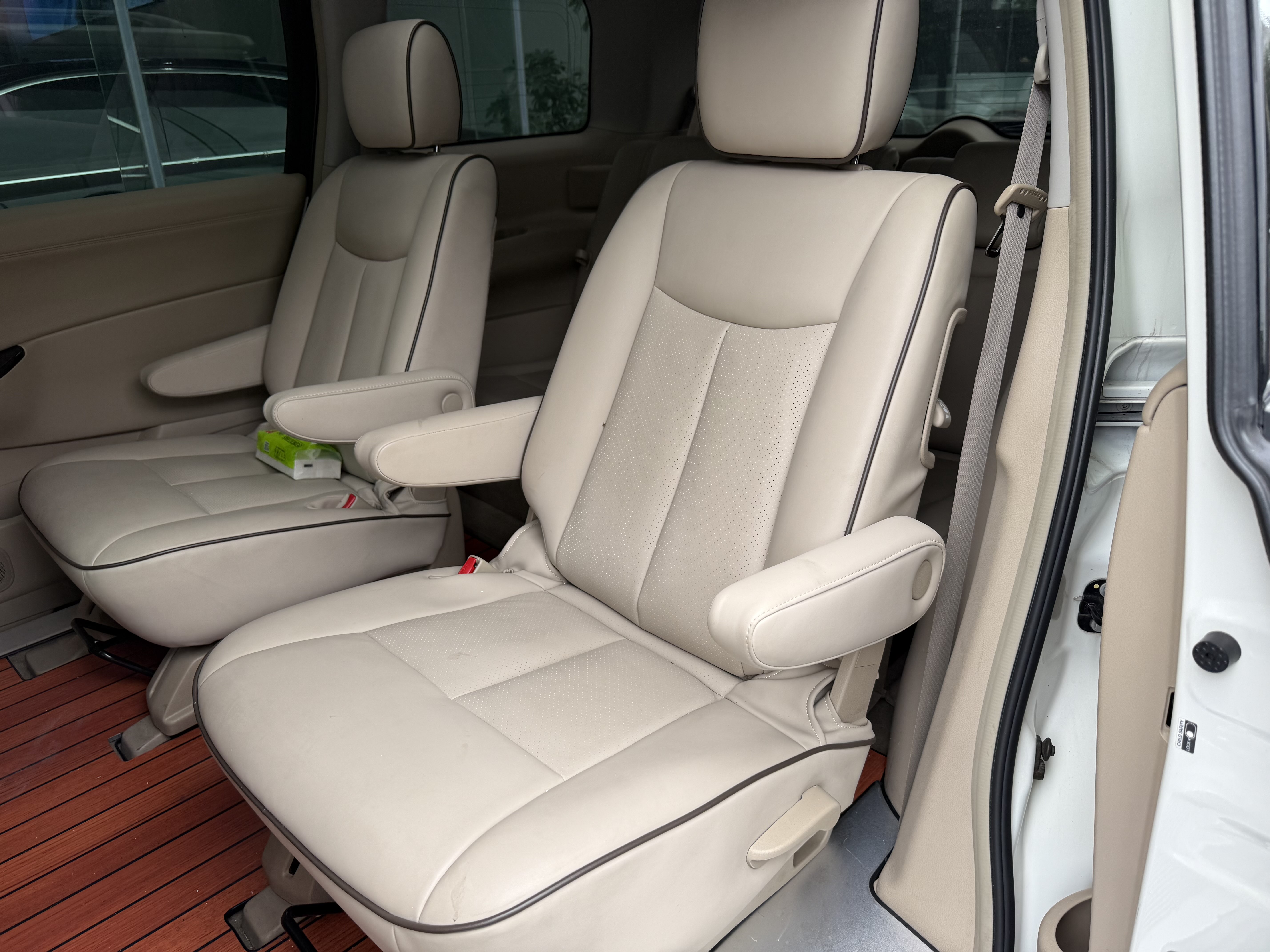 Nissan Quest 2017 imagen de coche #11